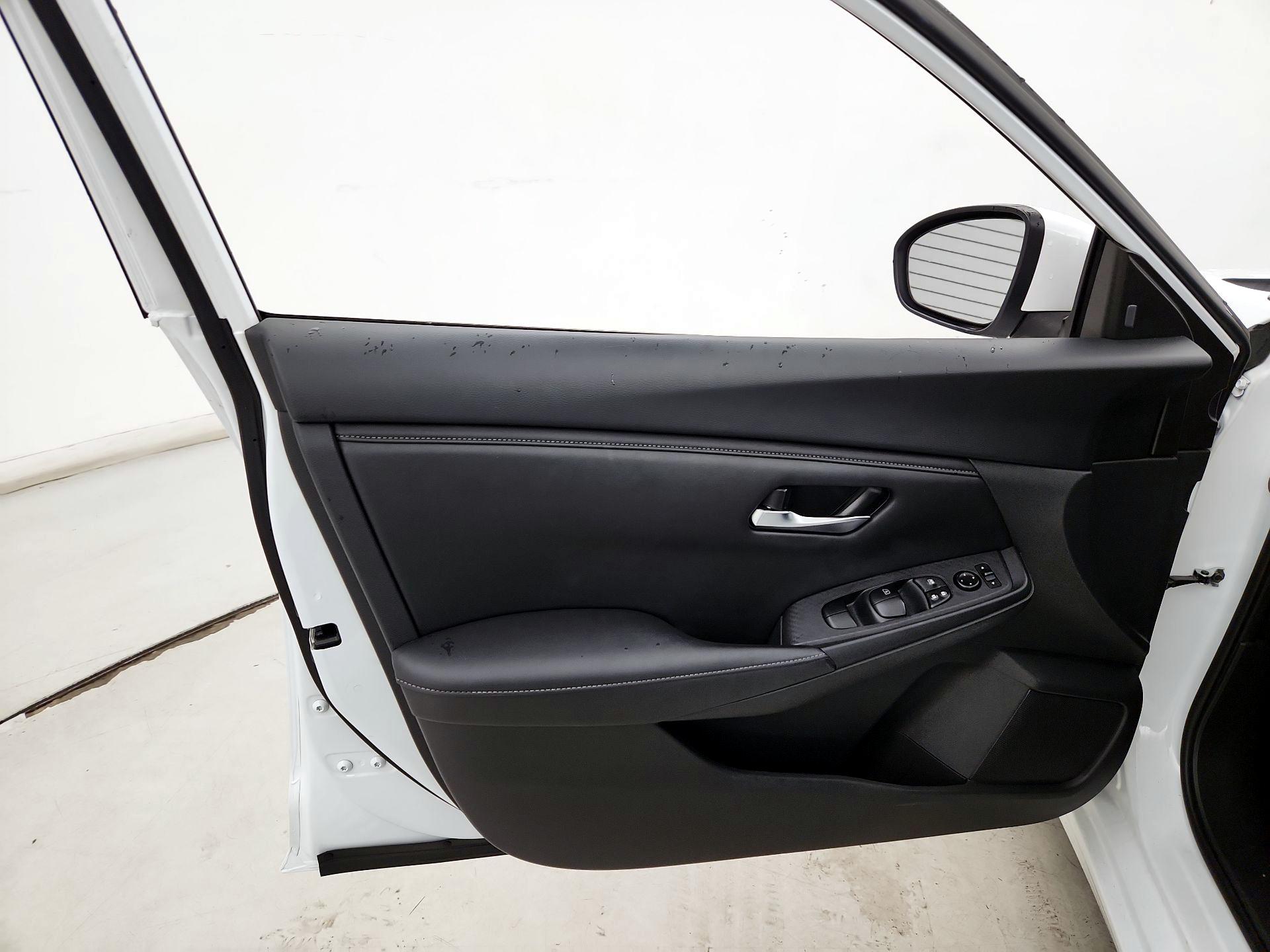 Thumbnail: 2023 Nissan Sentra - 12