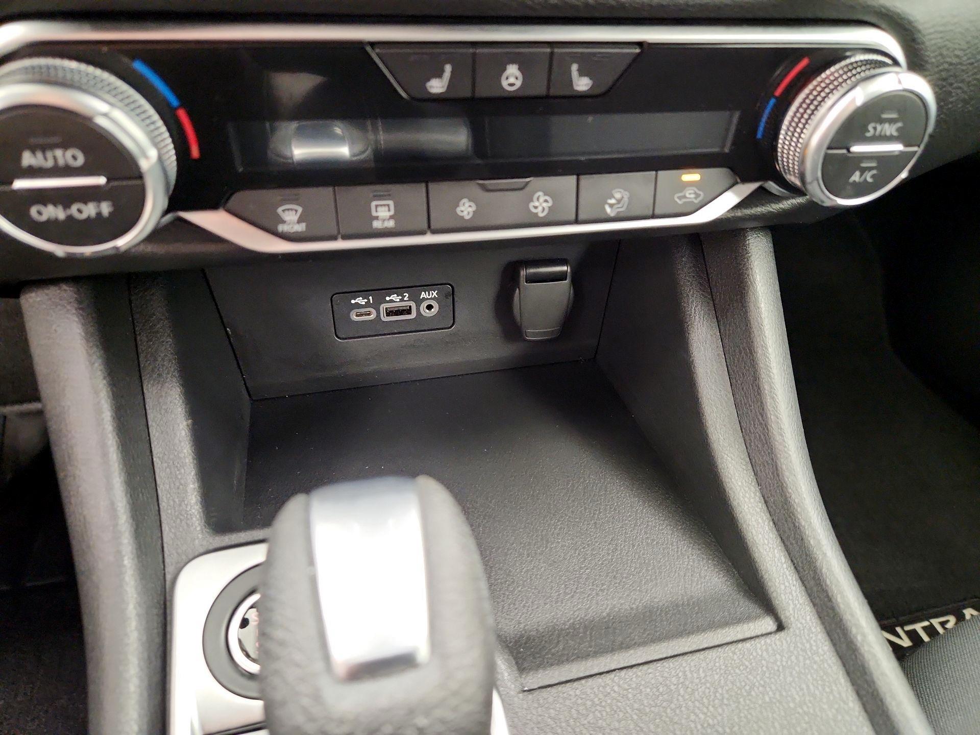 Thumbnail: 2023 Nissan Sentra - 16