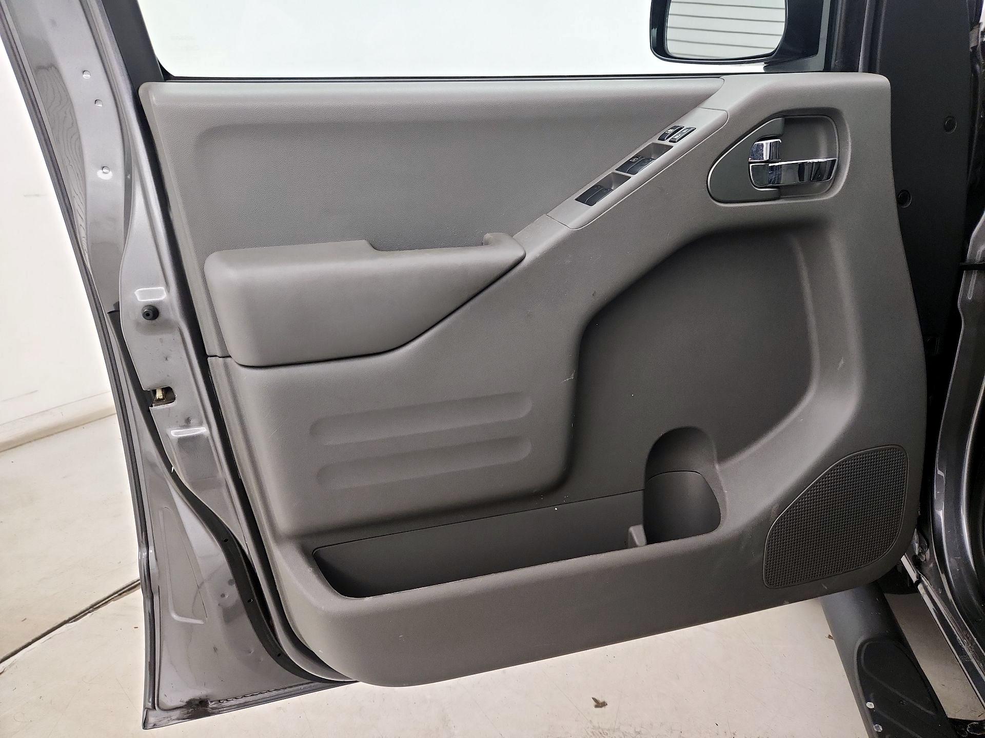 Thumbnail: 2021 Nissan Frontier - 12