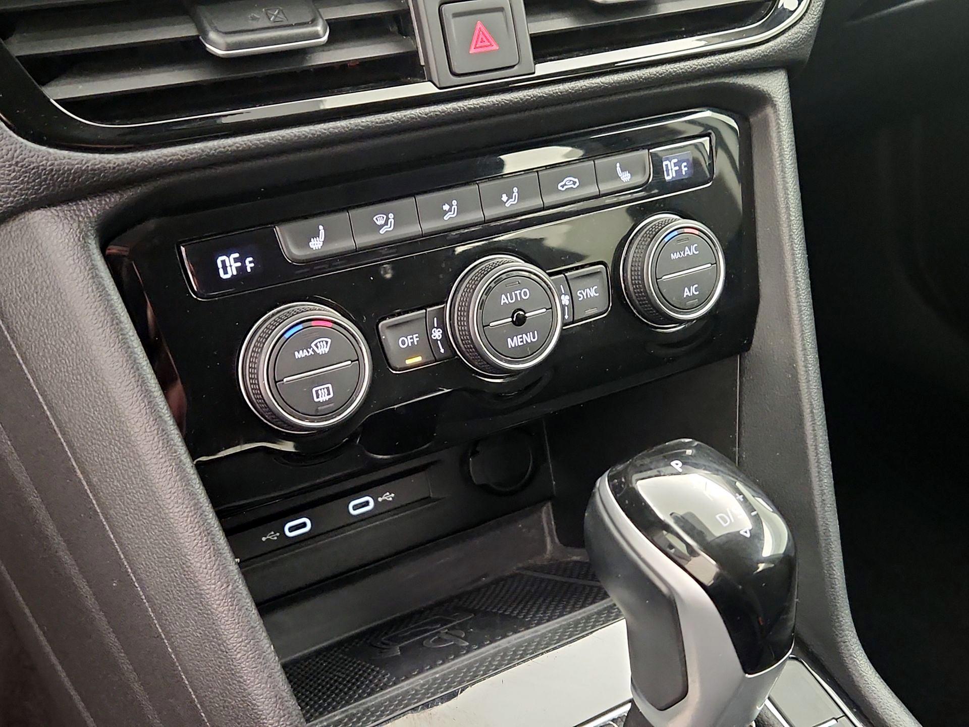 Thumbnail: 2024 Volkswagen Taos - 16