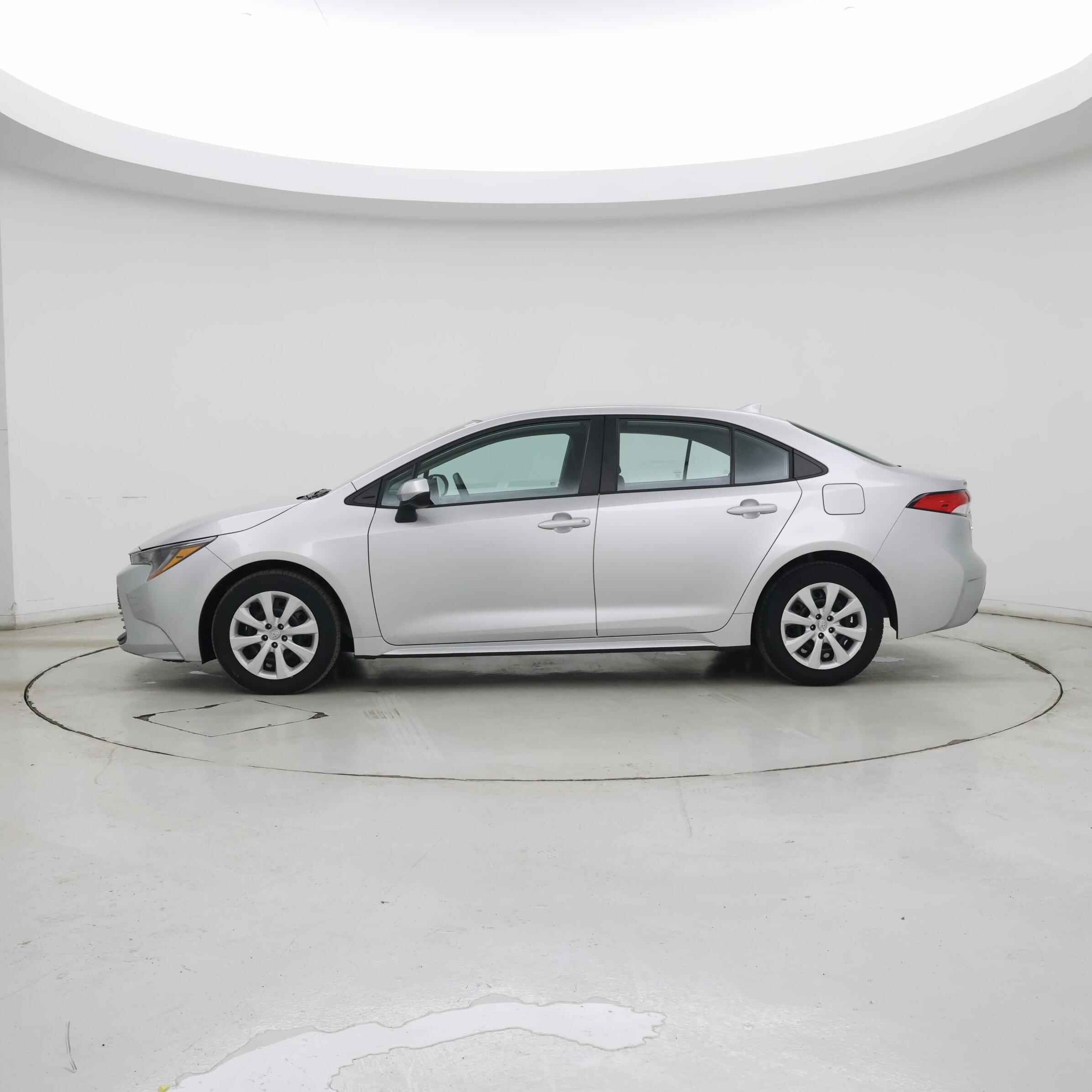 Thumbnail: 2024 Toyota Corolla - 3