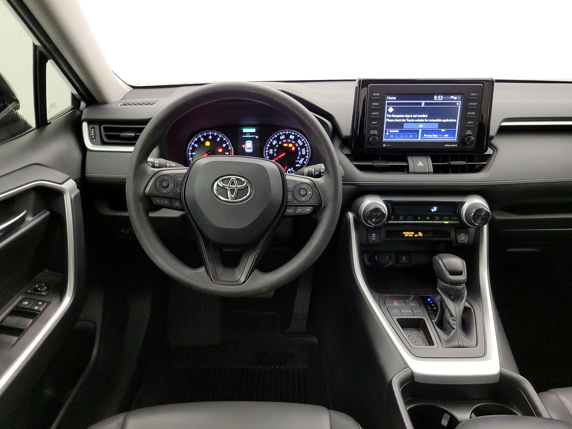 Thumbnail: 2021 Toyota RAV4 - 10