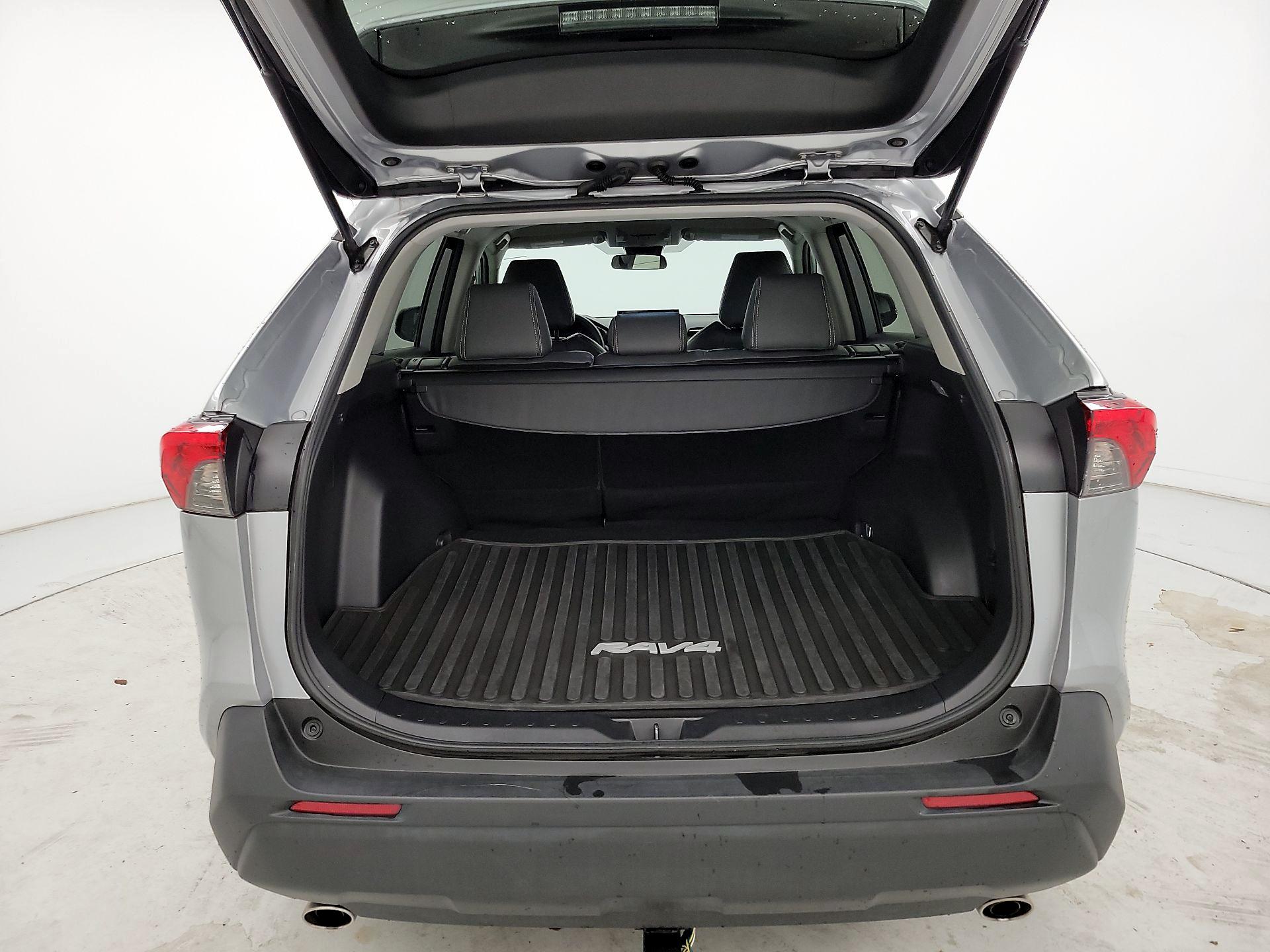 Thumbnail: 2021 Toyota RAV4 - 20