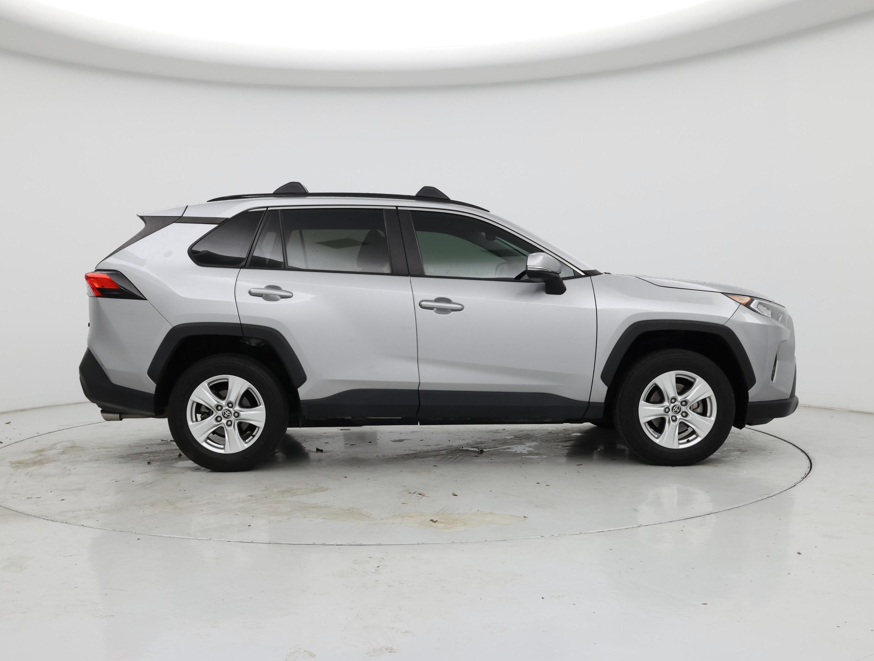 Thumbnail: 2021 Toyota RAV4 - 7