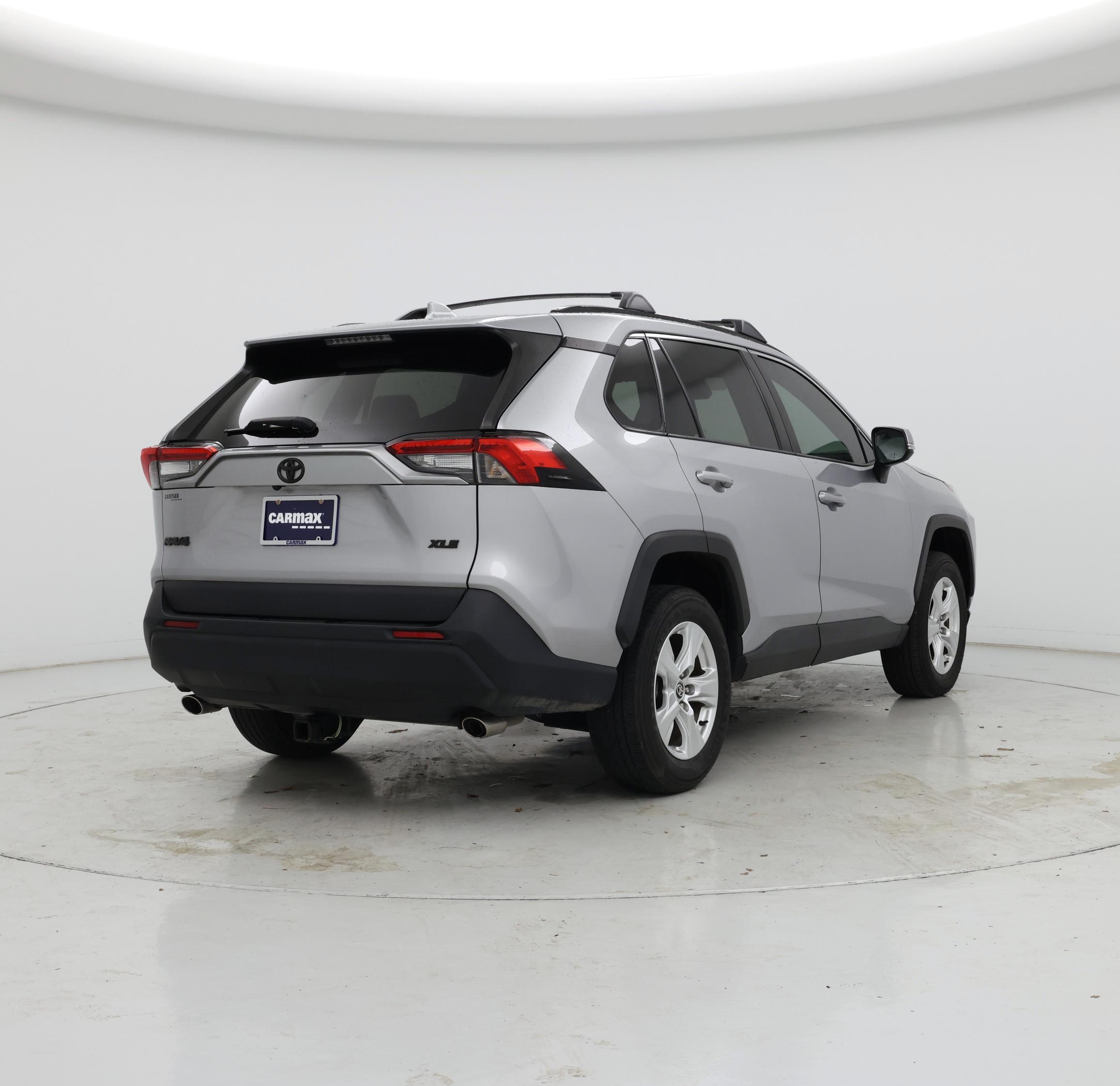 Thumbnail: 2021 Toyota RAV4 - 8
