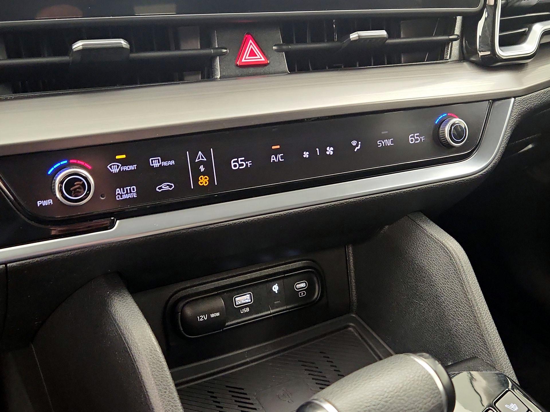 Thumbnail: 2023 Kia Sportage - 17