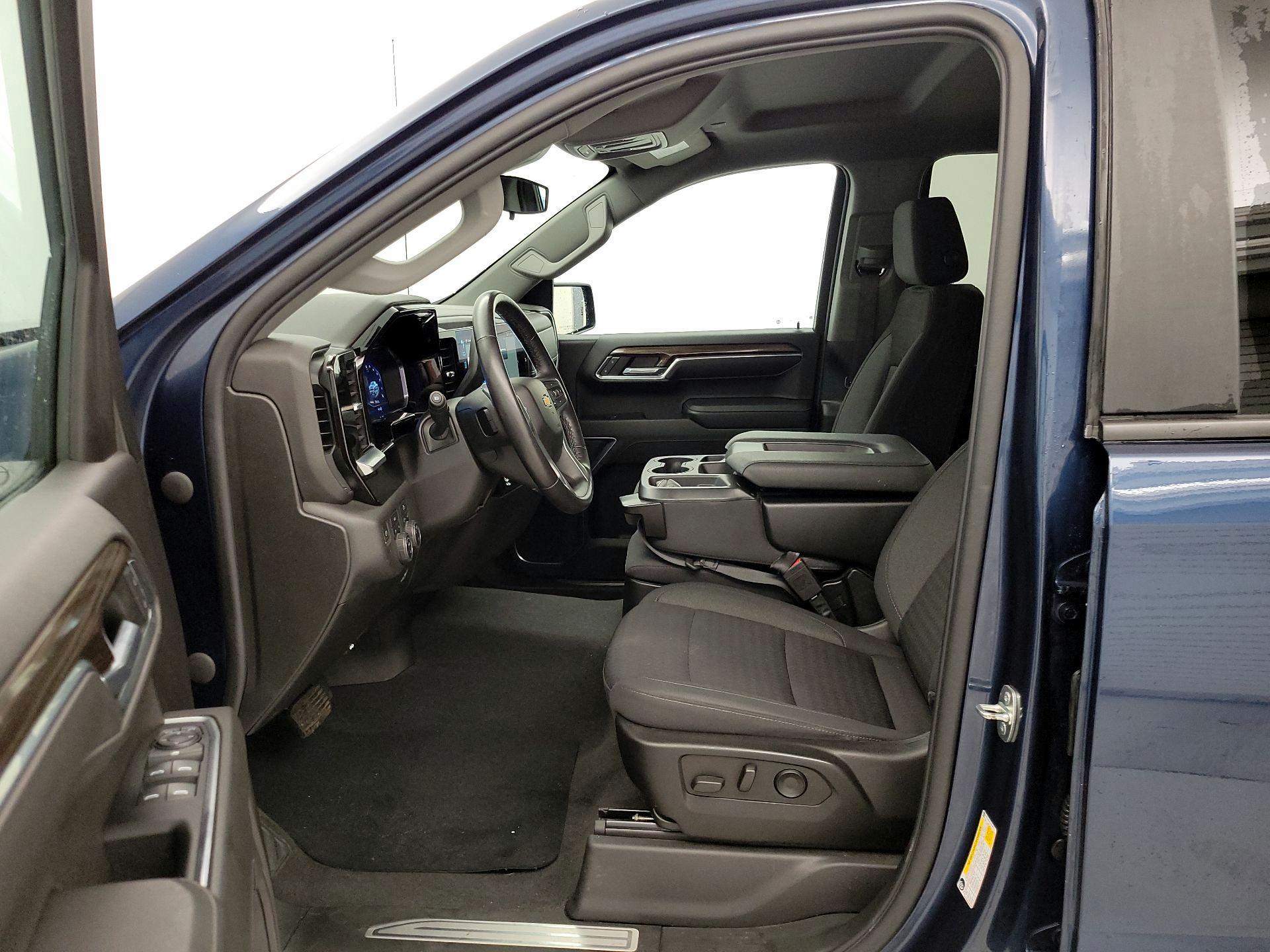 Thumbnail: 2022 Chevrolet Silverado 1500 - 11
