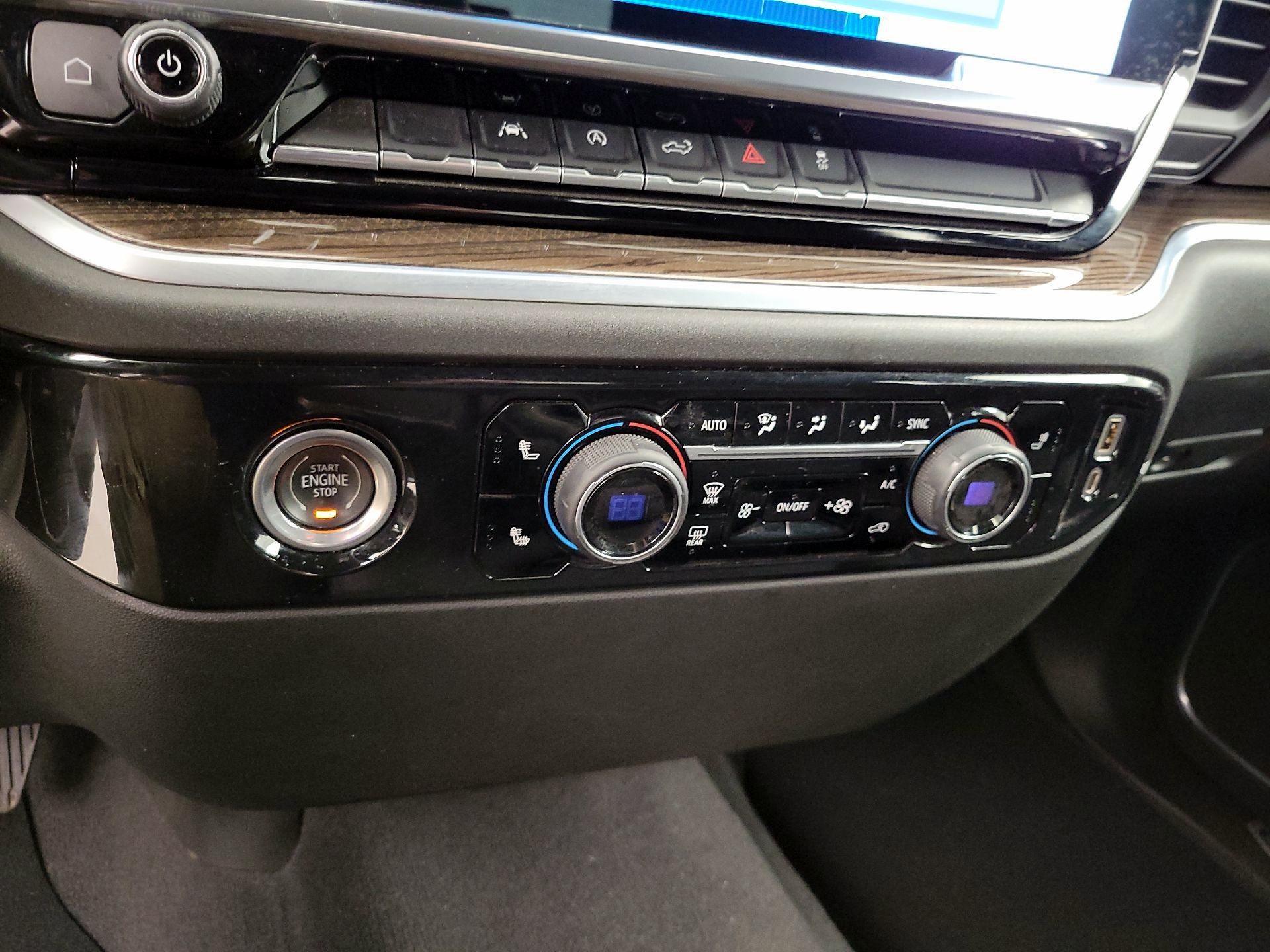 Thumbnail: 2022 Chevrolet Silverado 1500 - 17