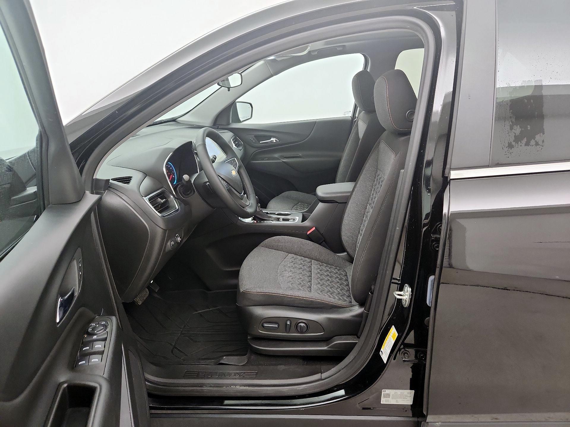 Thumbnail: 2023 Chevrolet Equinox - 11