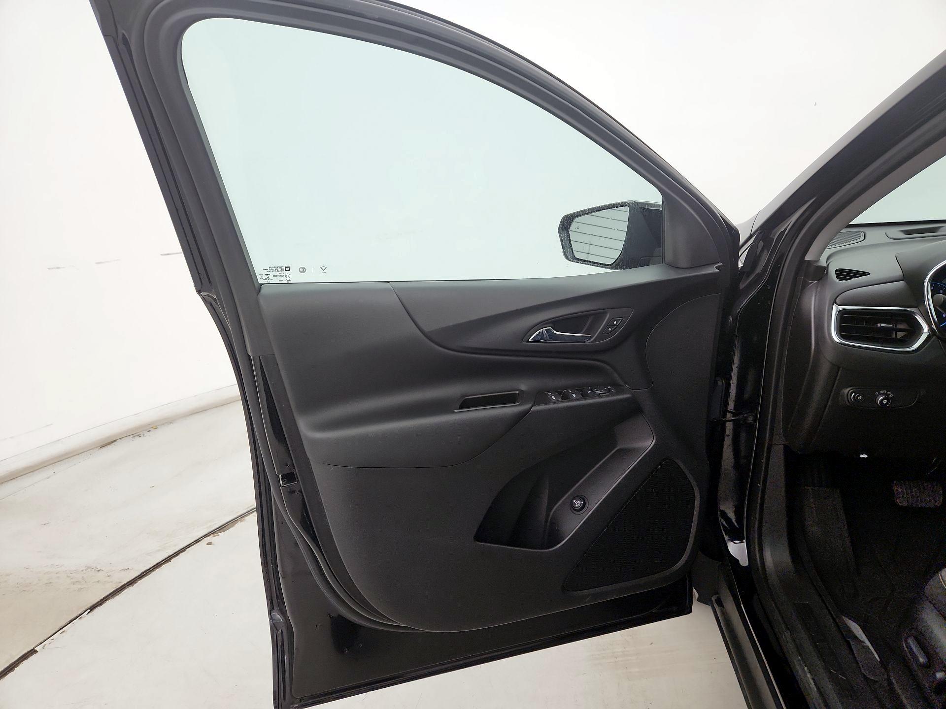 Thumbnail: 2023 Chevrolet Equinox - 12