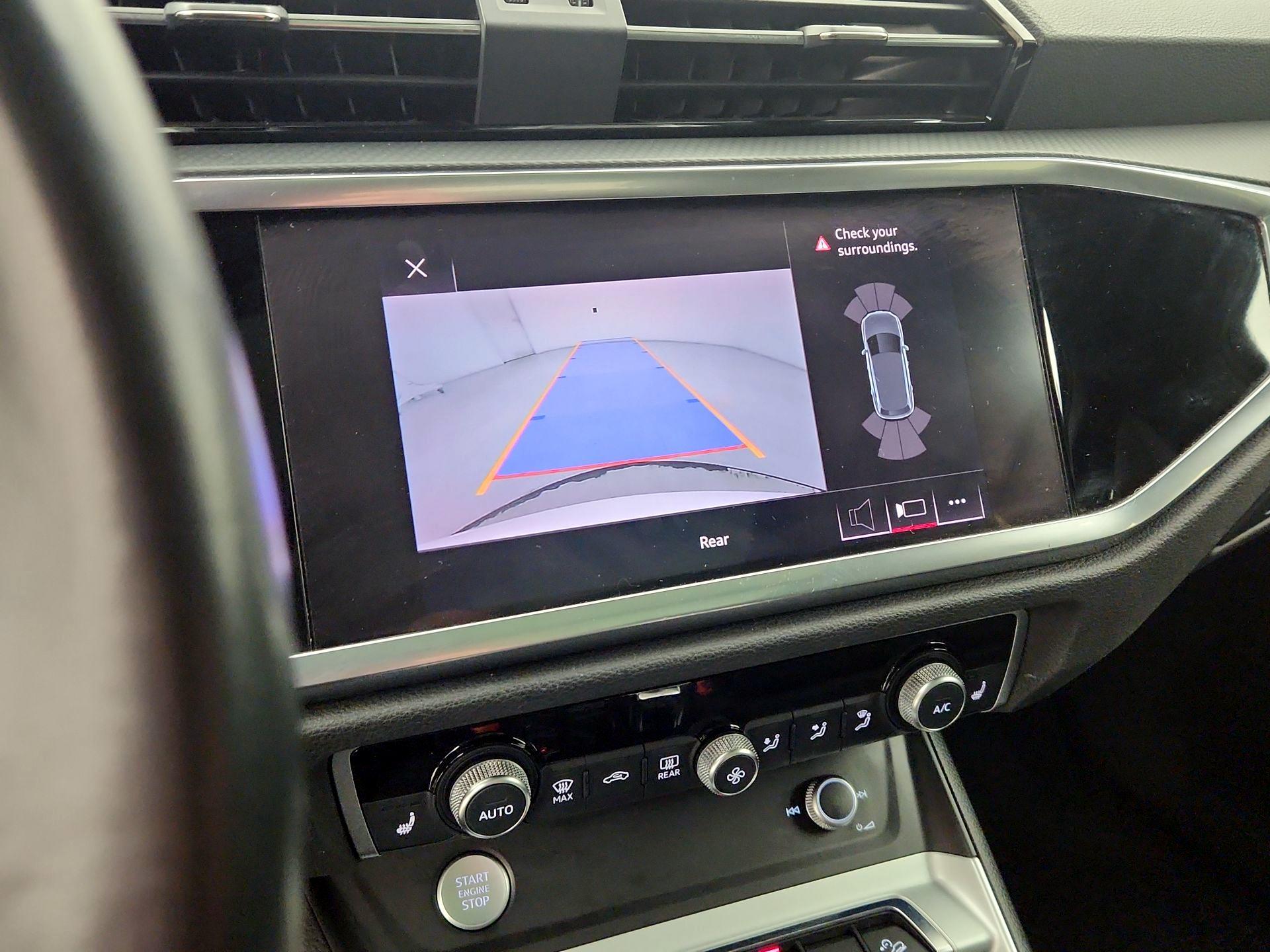 Thumbnail: 2020 Audi Q3 - 14