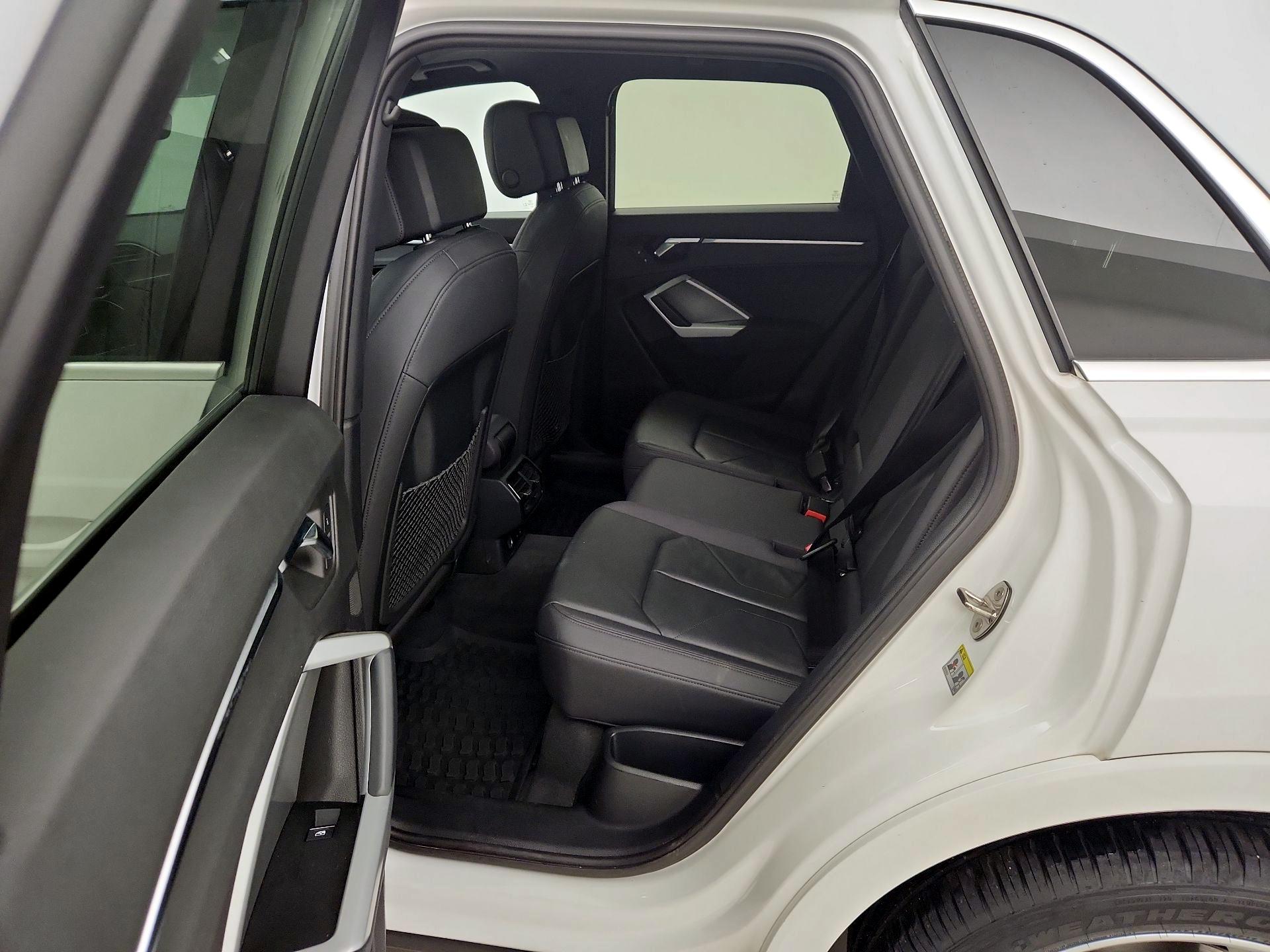 Thumbnail: 2020 Audi Q3 - 20