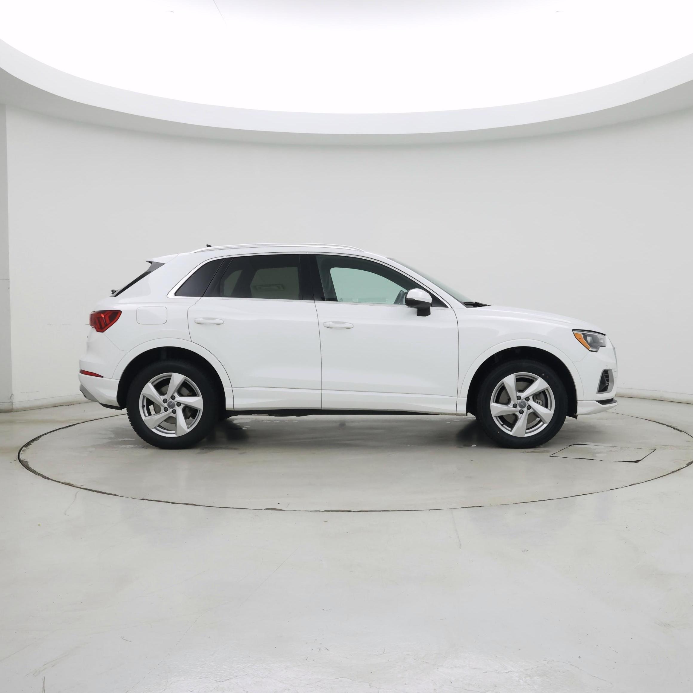 Thumbnail: 2020 Audi Q3 - 7