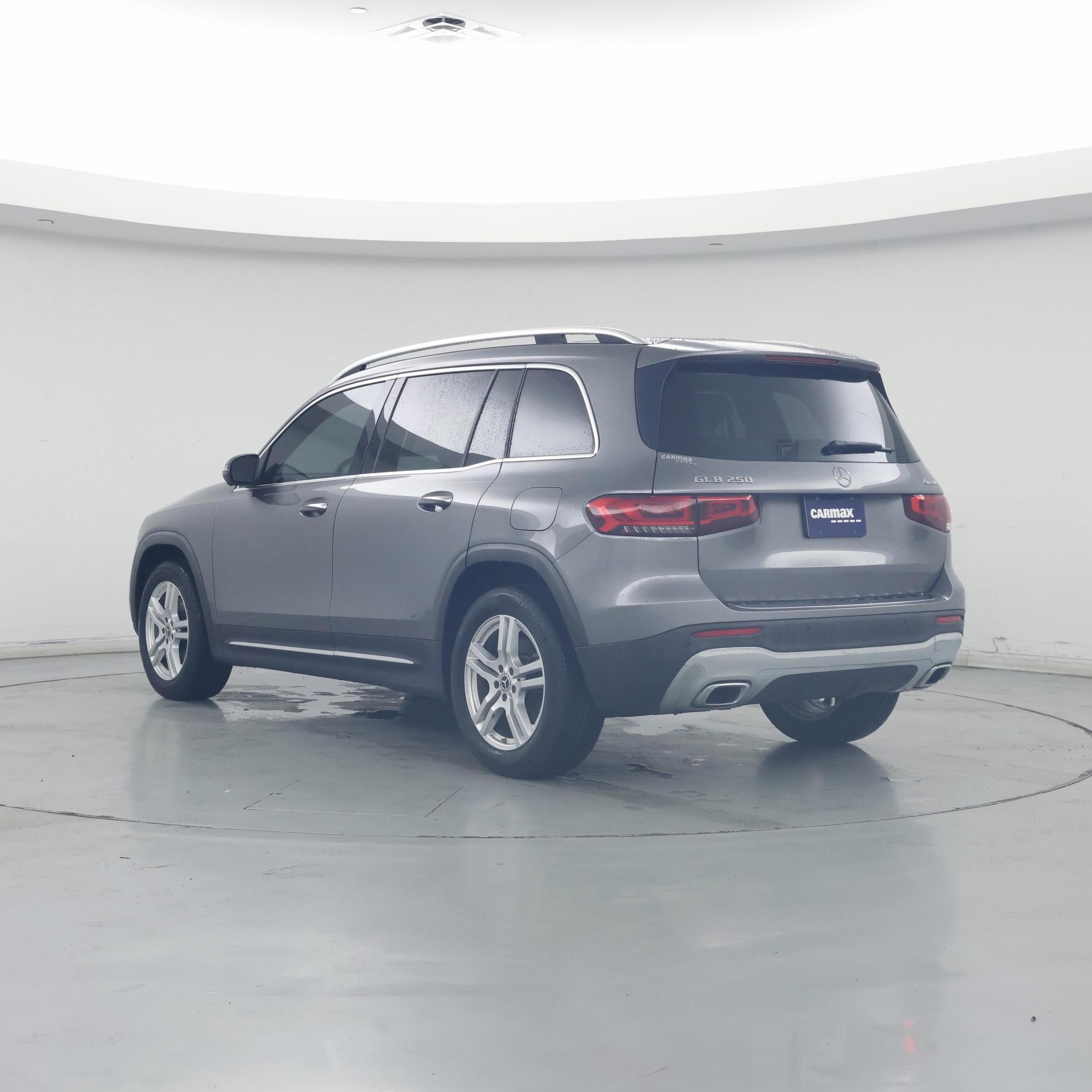 Thumbnail: 2022 Mercedes-Benz GLB - 2