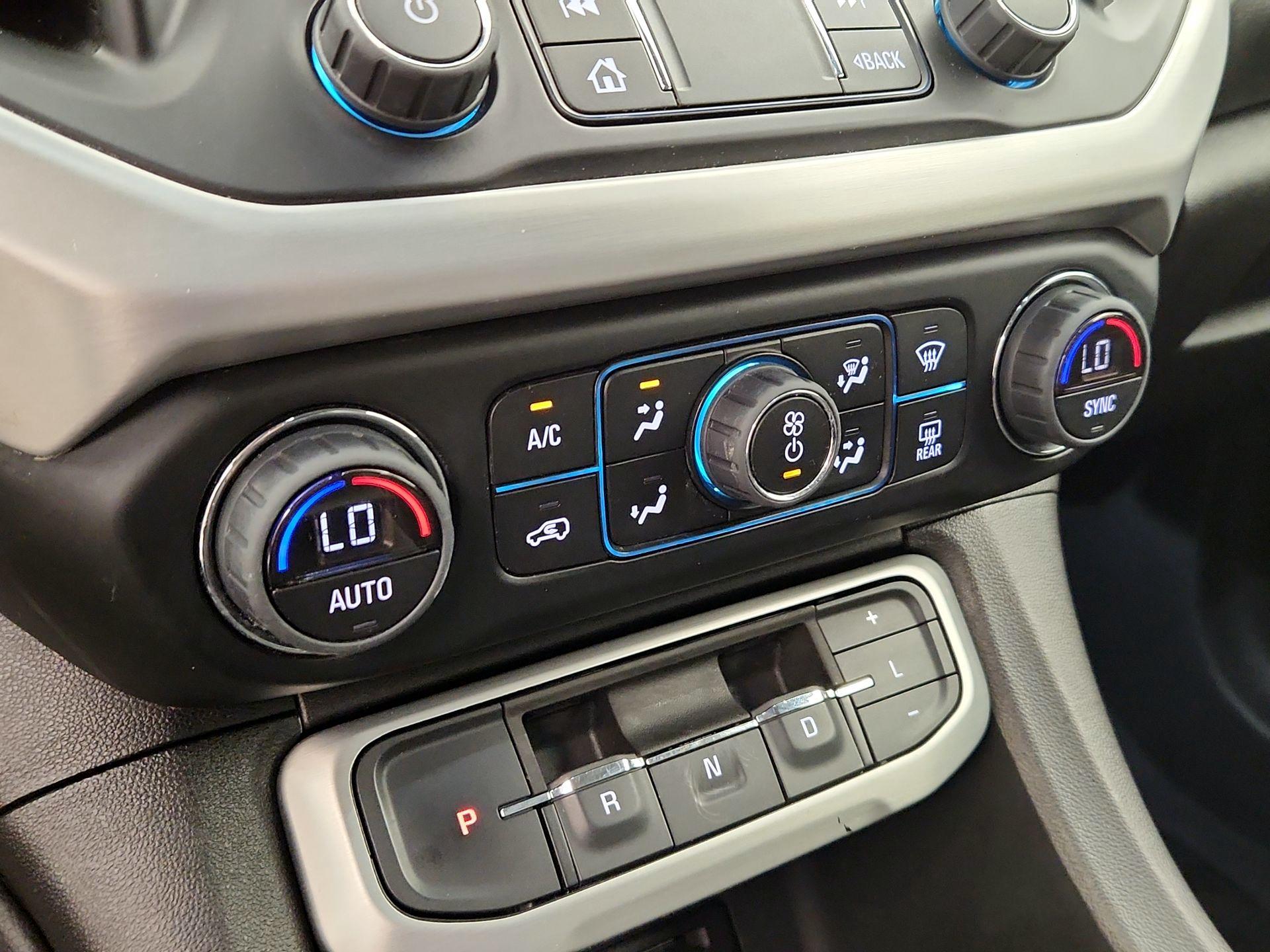 Thumbnail: 2023 GMC Acadia - 17