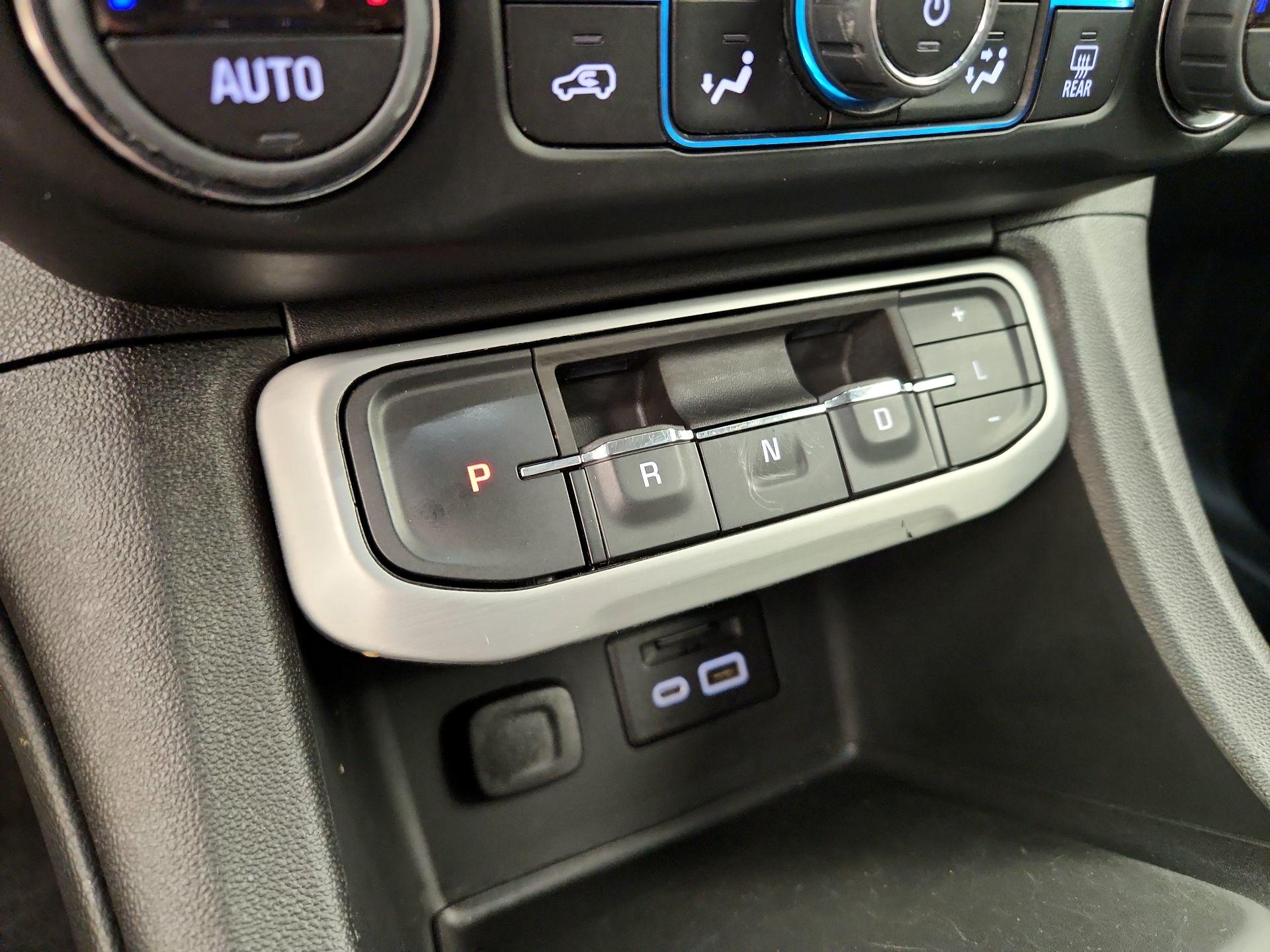 Thumbnail: 2023 GMC Acadia - 18