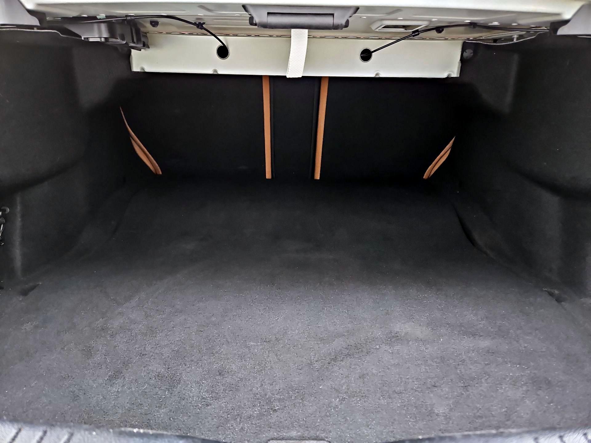 Thumbnail: 2020 Mercedes-Benz C-Class - 20