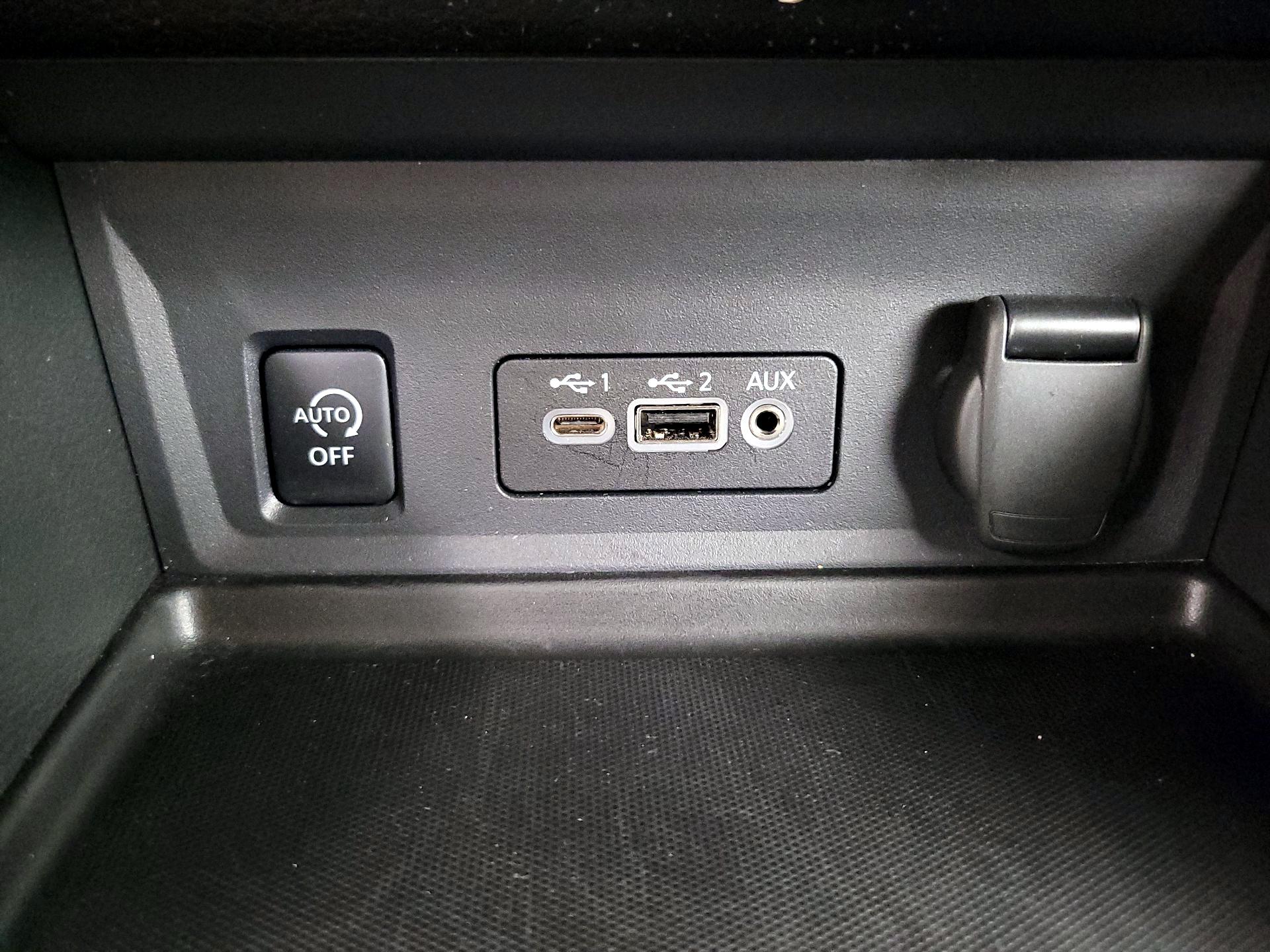 Thumbnail: 2025 Nissan Sentra - 18