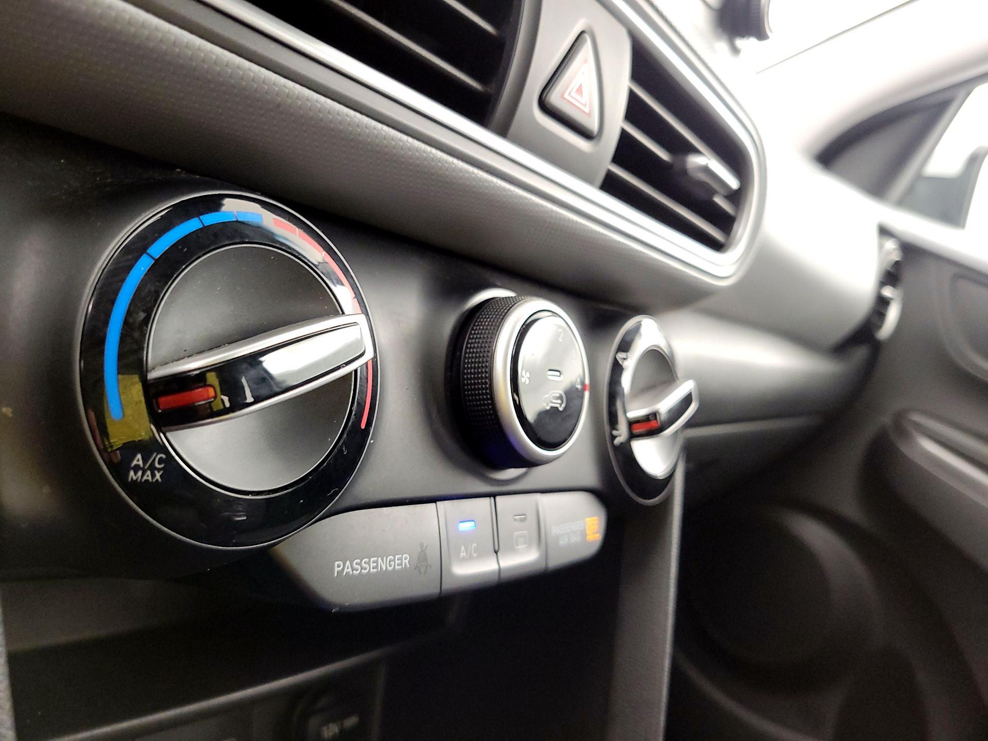 Thumbnail: 2020 Hyundai Kona - 16