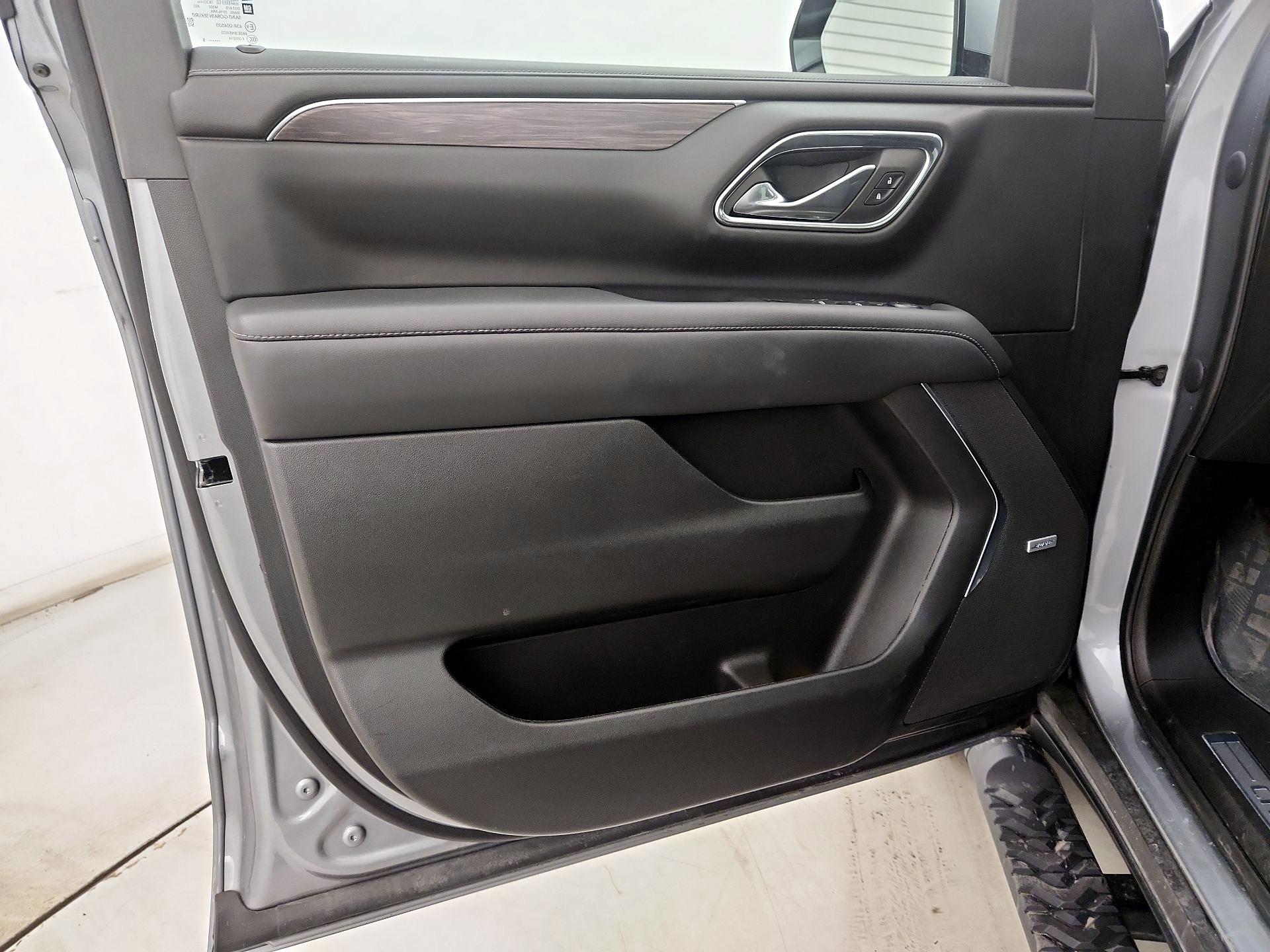 Thumbnail: 2023 Chevrolet Tahoe - 12