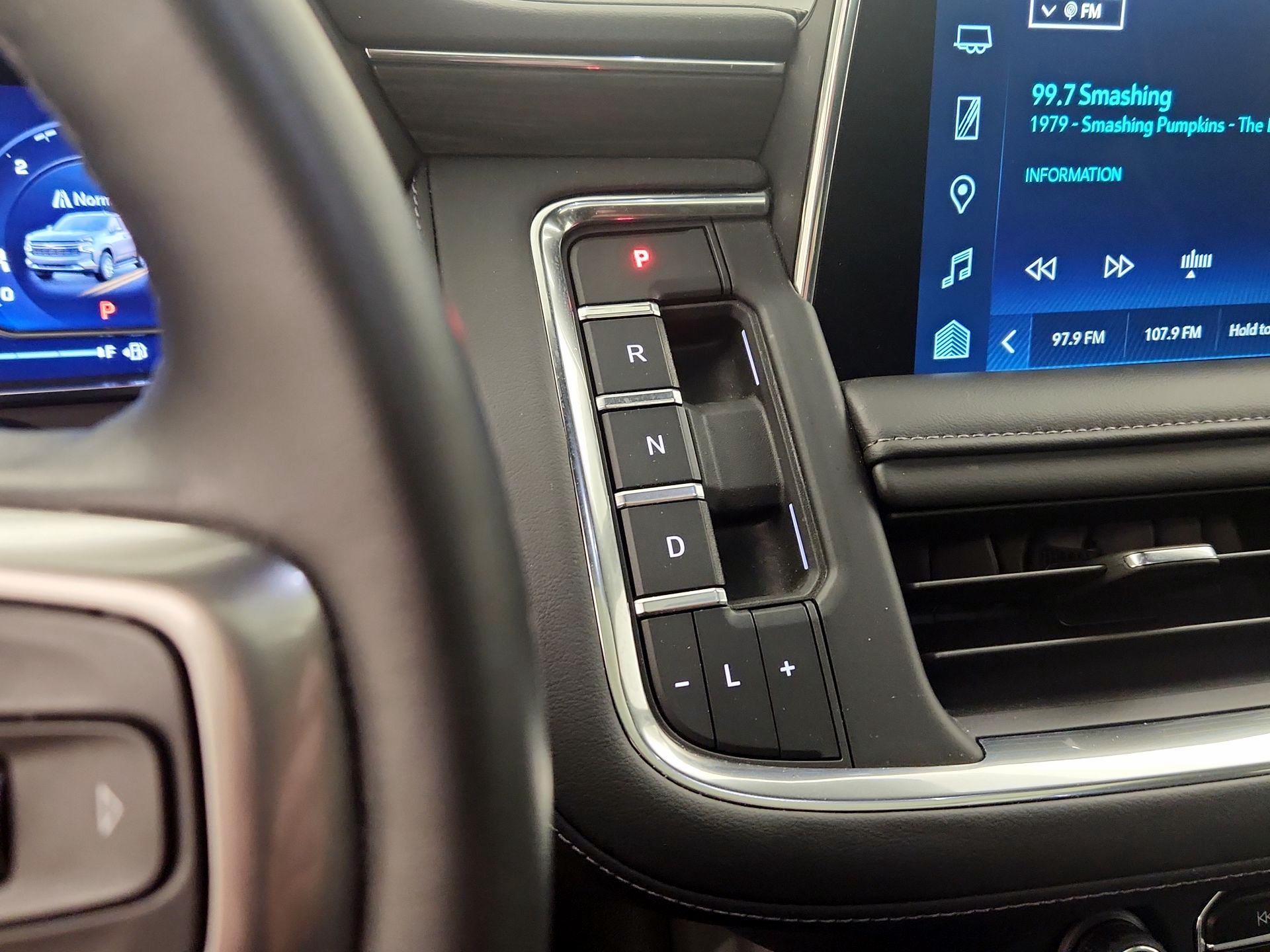 Thumbnail: 2023 Chevrolet Tahoe - 17