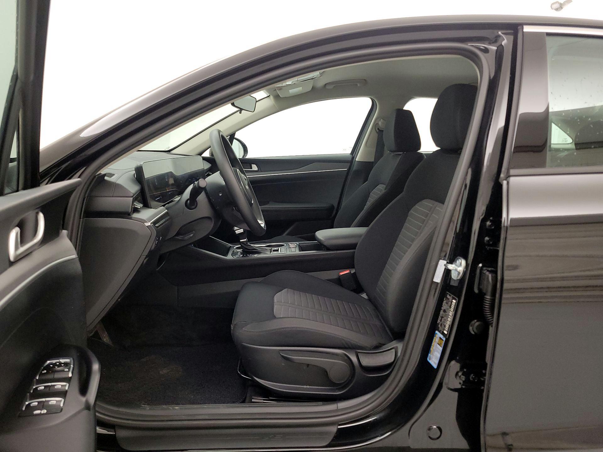 Thumbnail: 2026 Kia K5 - 11