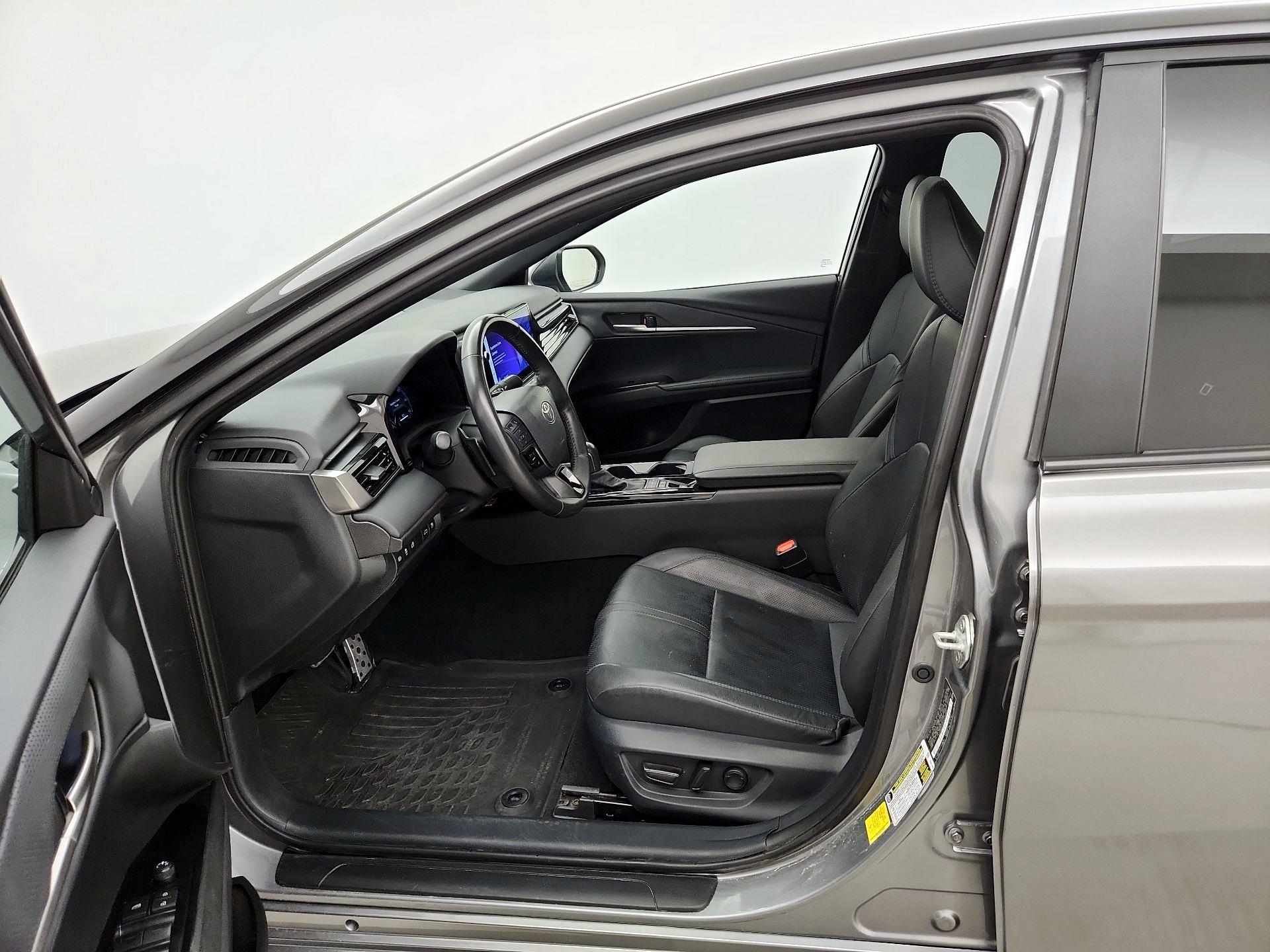 Thumbnail: 2025 Toyota Camry - 11