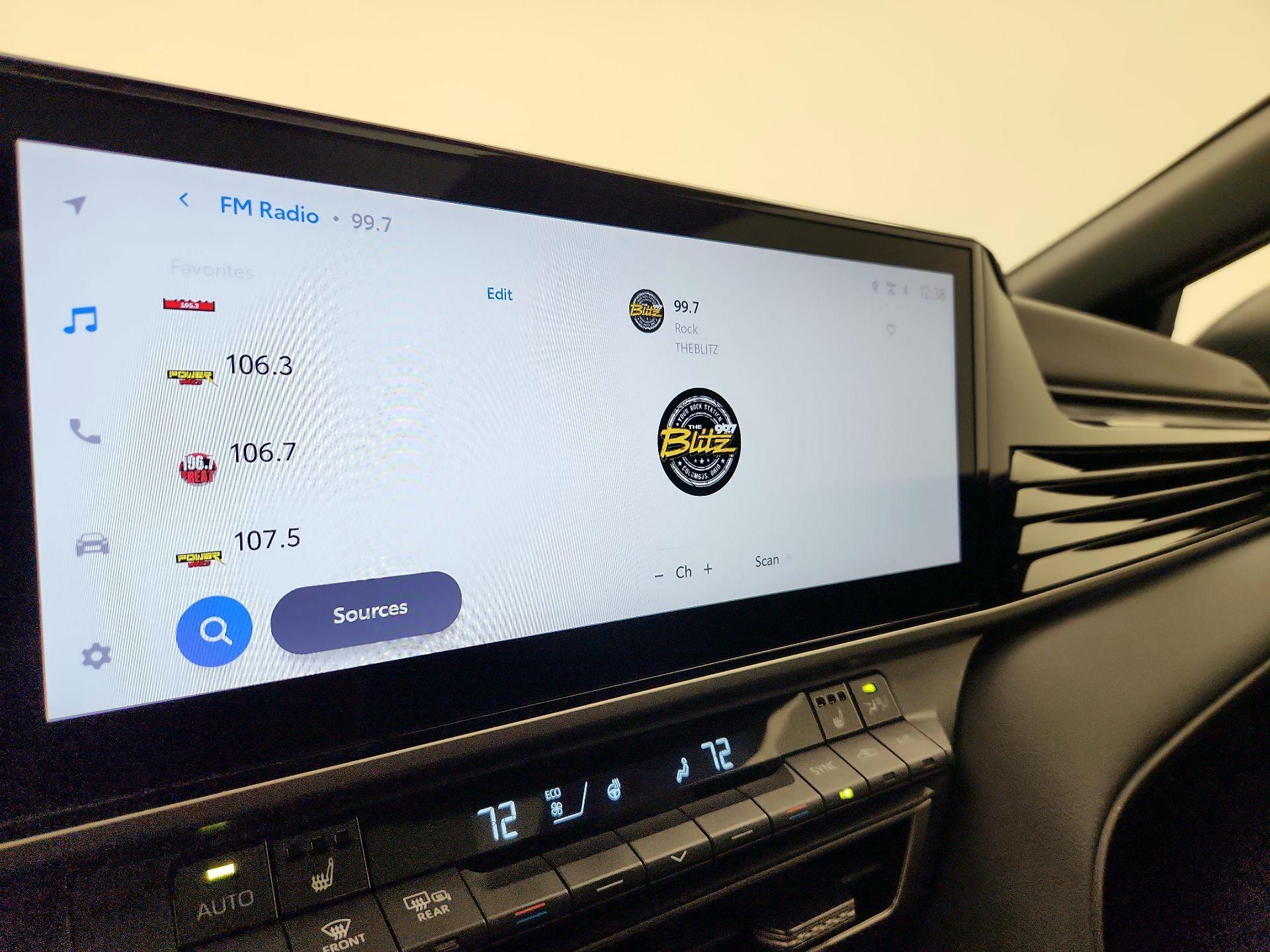 Thumbnail: 2025 Toyota Camry - 15