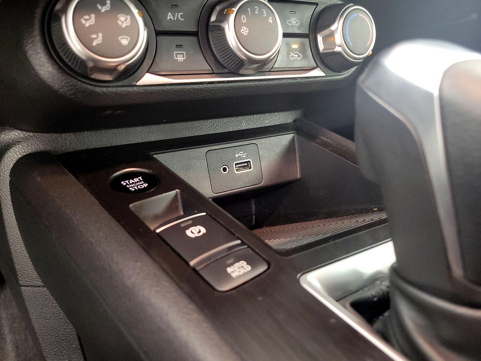 Thumbnail: 2025 Nissan Kicks - 17