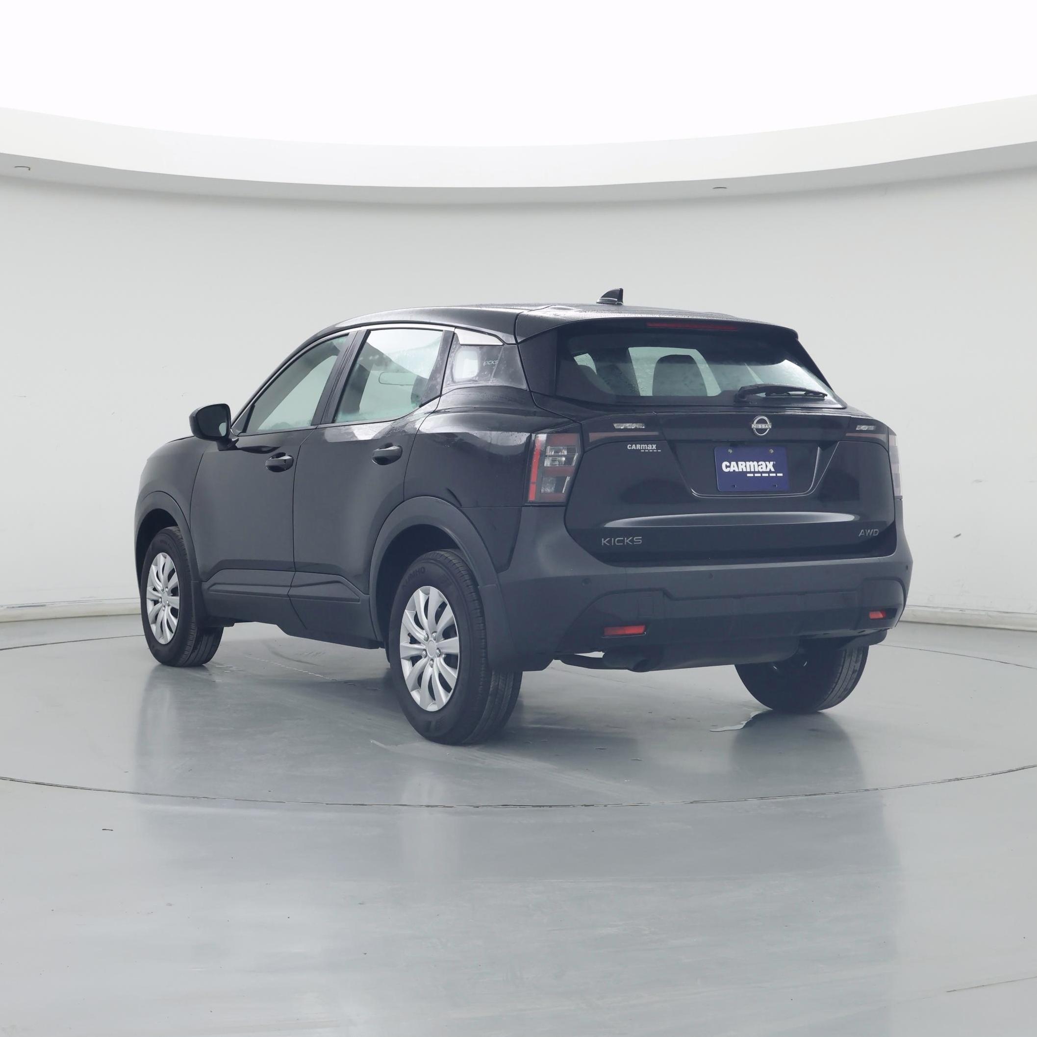 Thumbnail: 2025 Nissan Kicks - 2