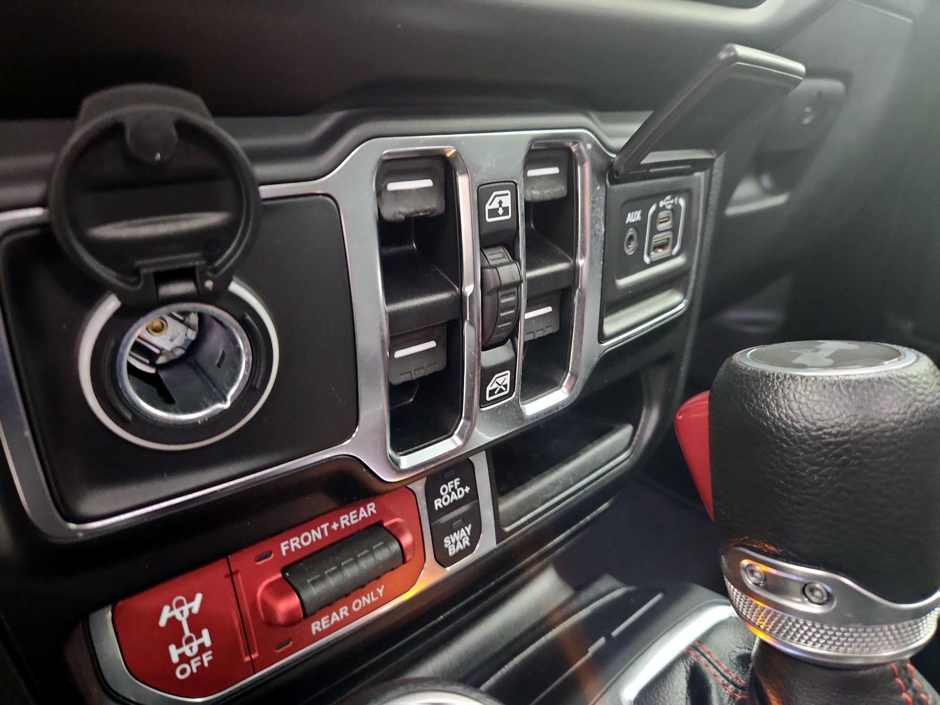 Thumbnail: 2022 Jeep Wrangler - 19