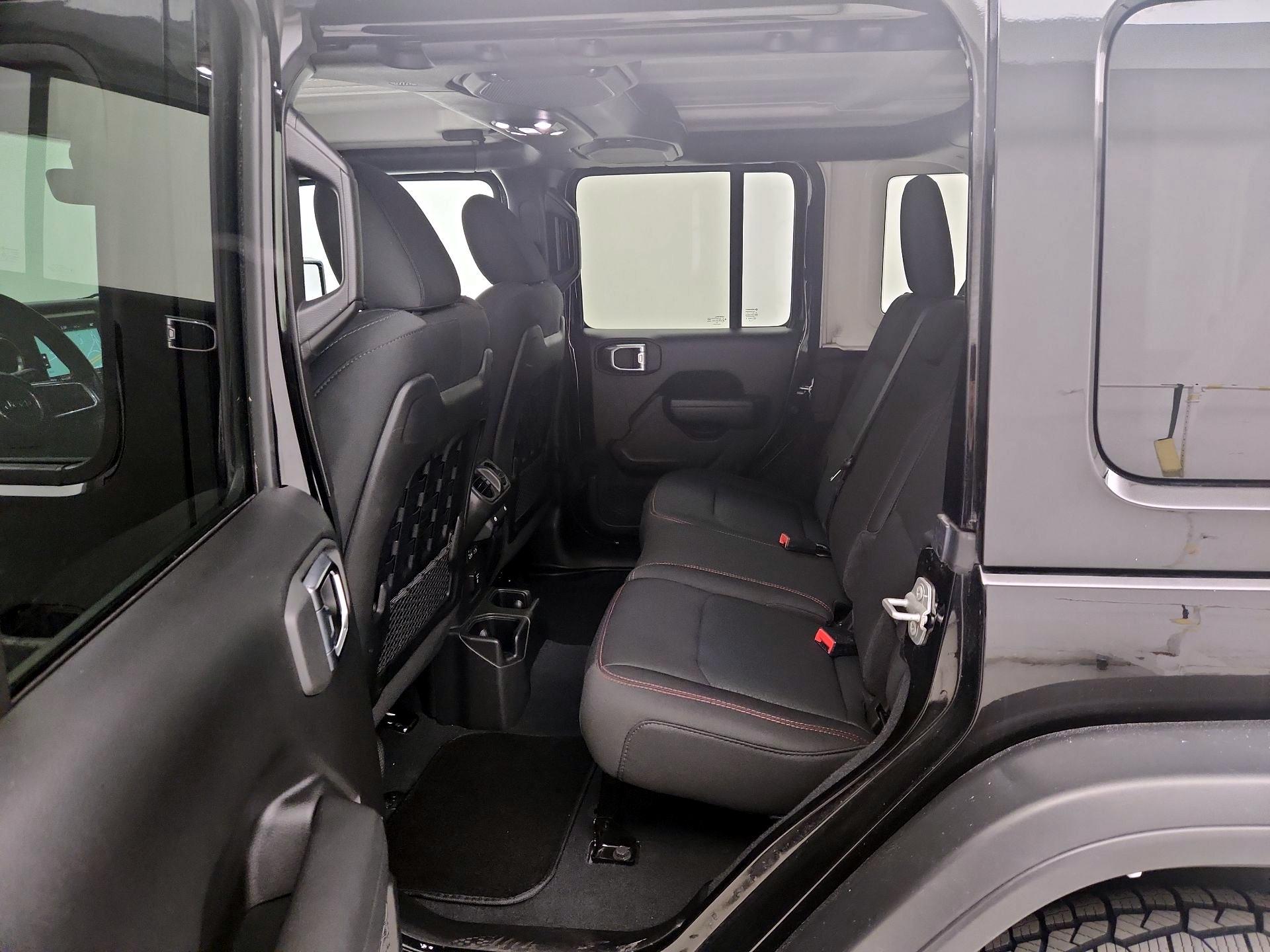 Thumbnail: 2022 Jeep Wrangler - 20