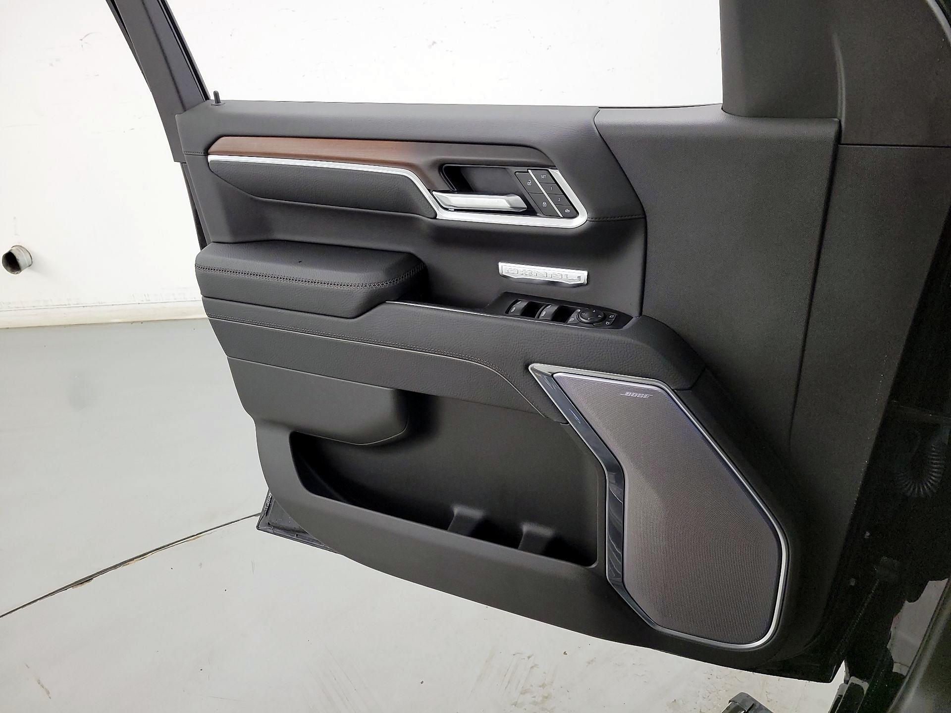 Thumbnail: 2025 GMC Sierra 1500 - 12