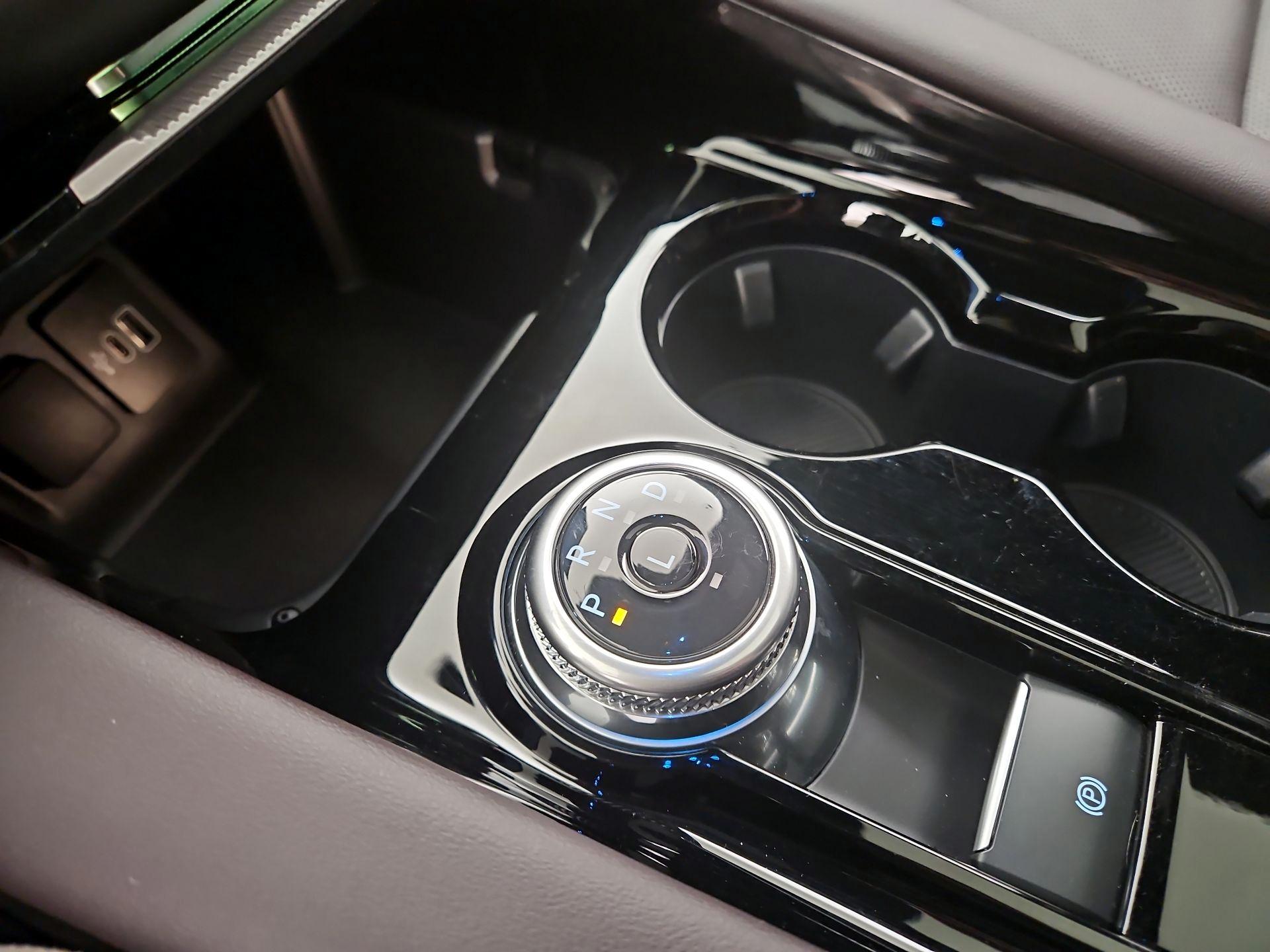 Thumbnail: 2025 Ford Explorer - 18