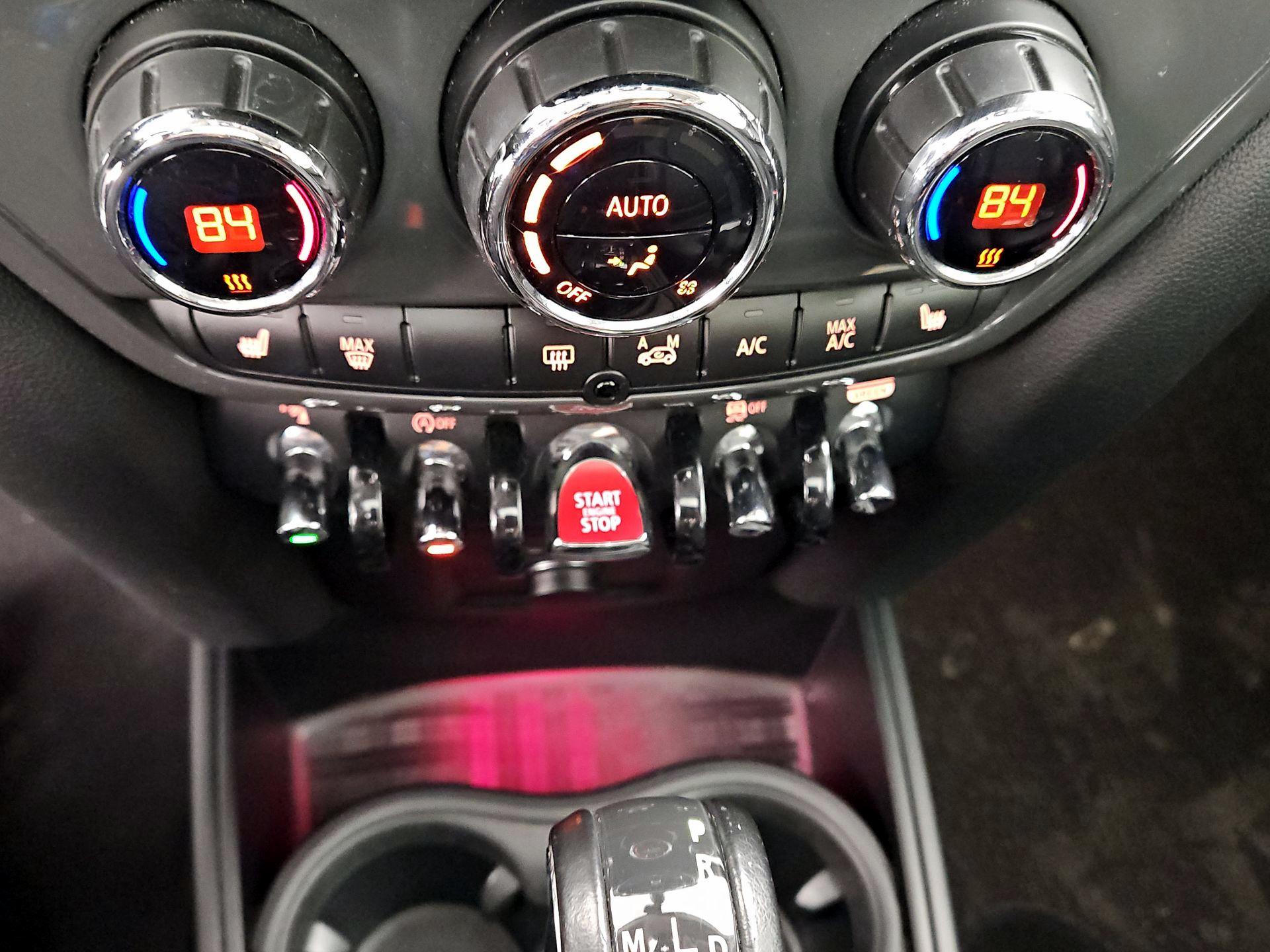 Thumbnail: 2018 MINI Cooper Countryman - 16