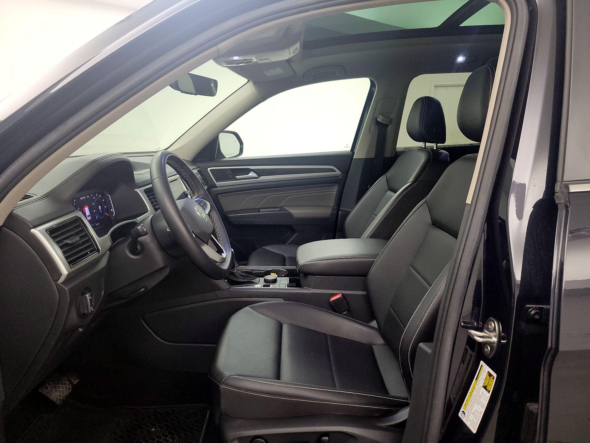 Thumbnail: 2023 Volkswagen Atlas - 11