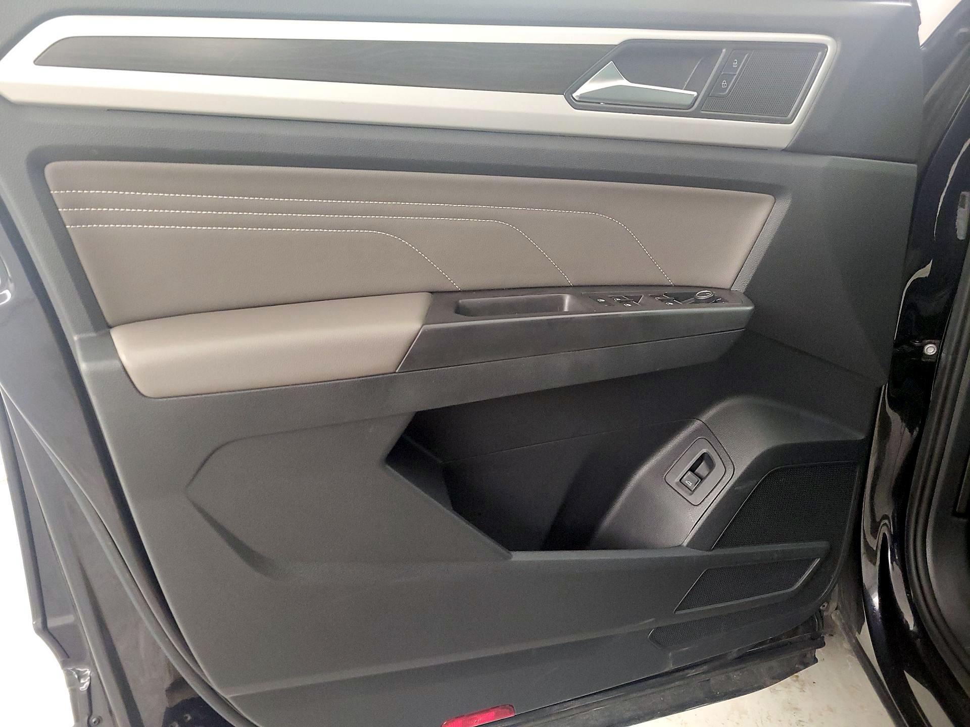 Thumbnail: 2023 Volkswagen Atlas - 12