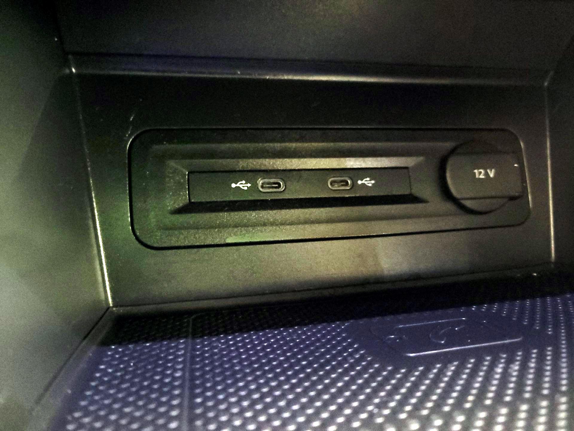 Thumbnail: 2023 Volkswagen Atlas - 18