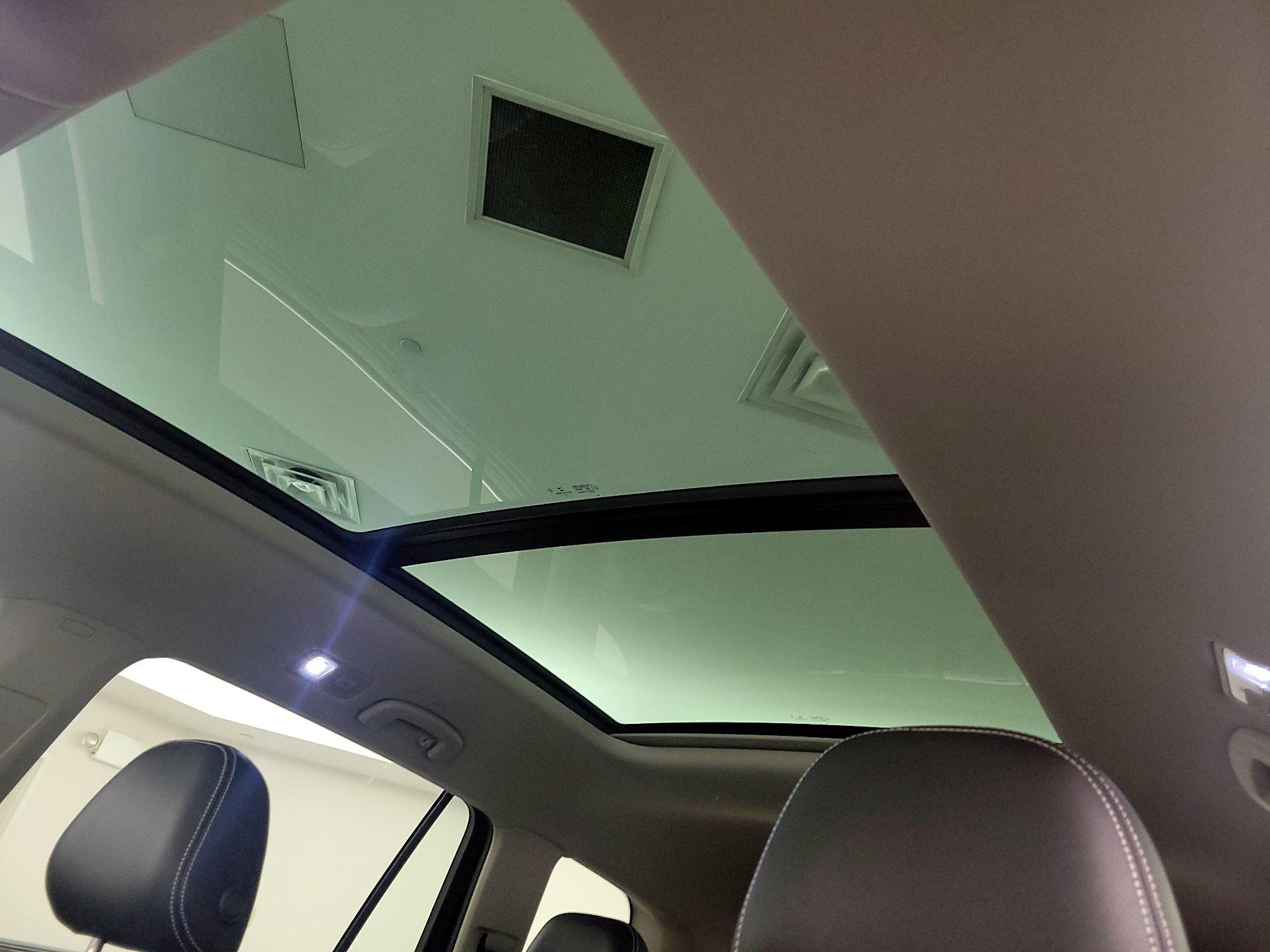 Thumbnail: 2023 Volkswagen Atlas - 19