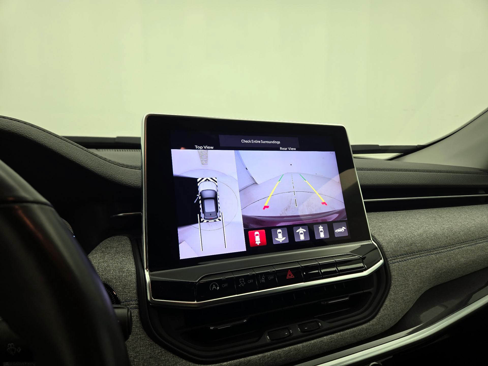 Thumbnail: 2022 Jeep Compass - 14