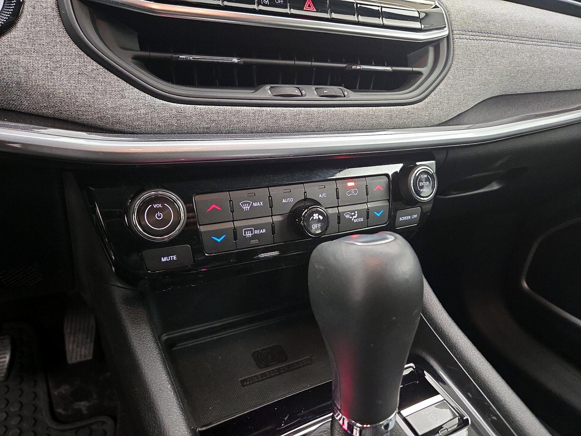 Thumbnail: 2022 Jeep Compass - 16