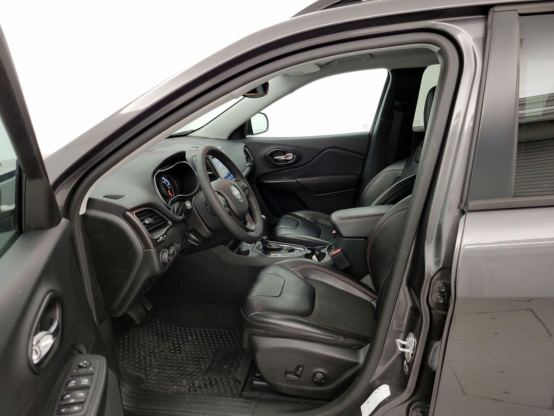 Thumbnail: 2022 Jeep Cherokee - 11