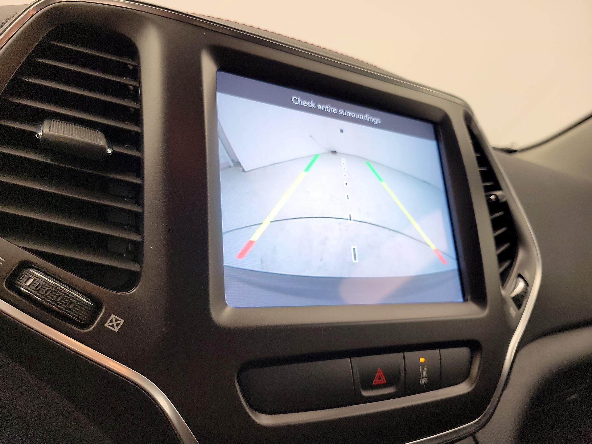 Thumbnail: 2022 Jeep Cherokee - 14