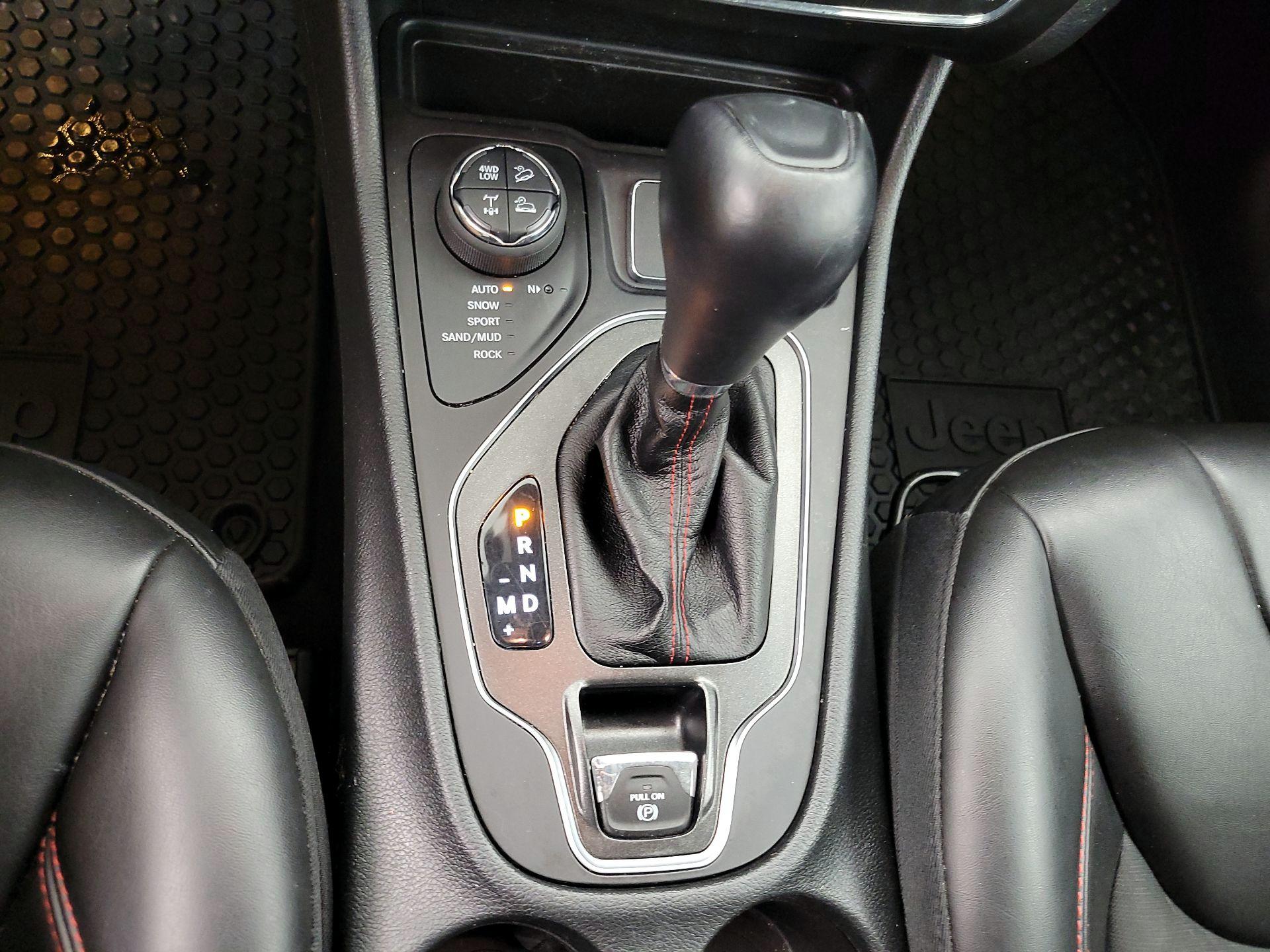 Thumbnail: 2022 Jeep Cherokee - 17