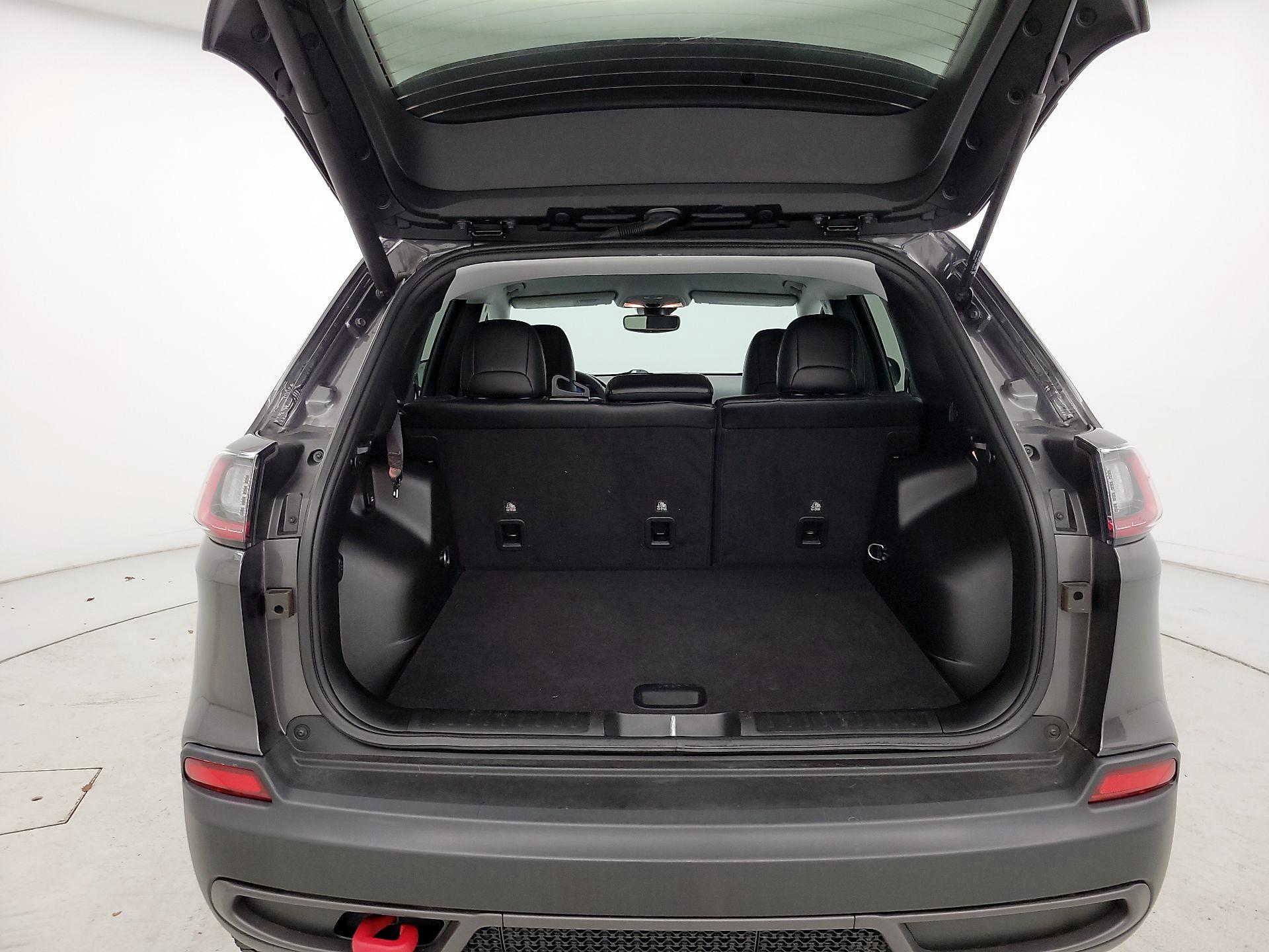 Thumbnail: 2022 Jeep Cherokee - 20