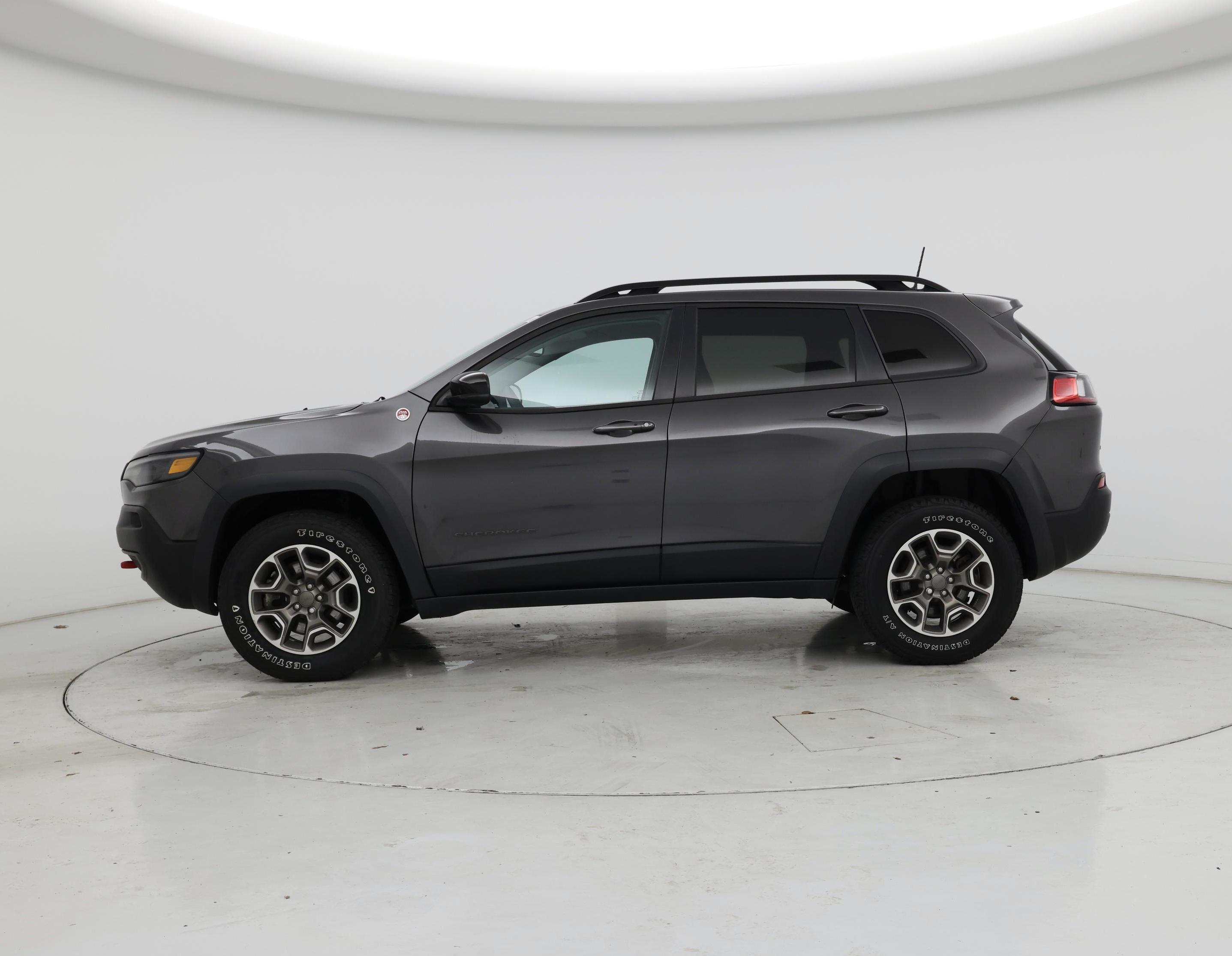 Thumbnail: 2022 Jeep Cherokee - 3
