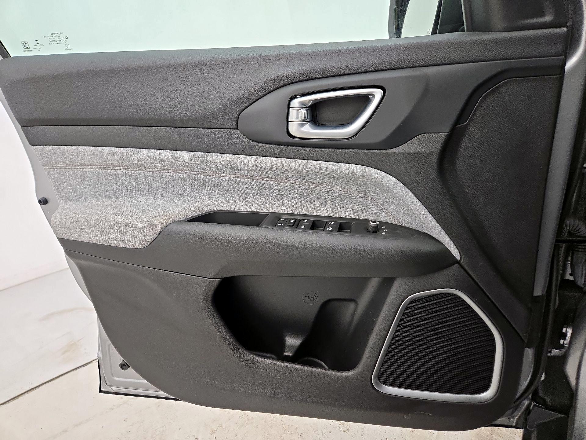 Thumbnail: 2022 Jeep Compass - 12