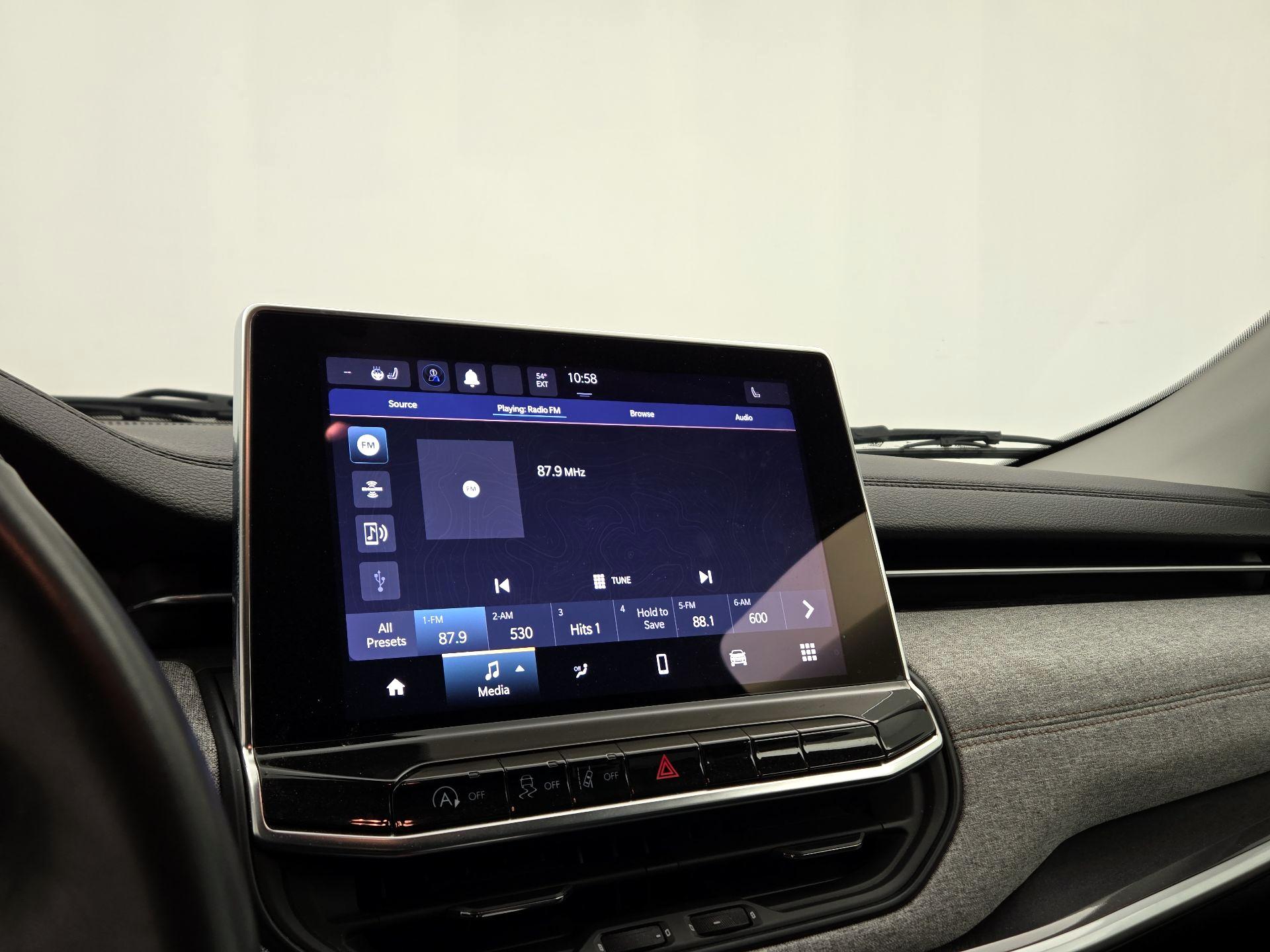 Thumbnail: 2022 Jeep Compass - 15