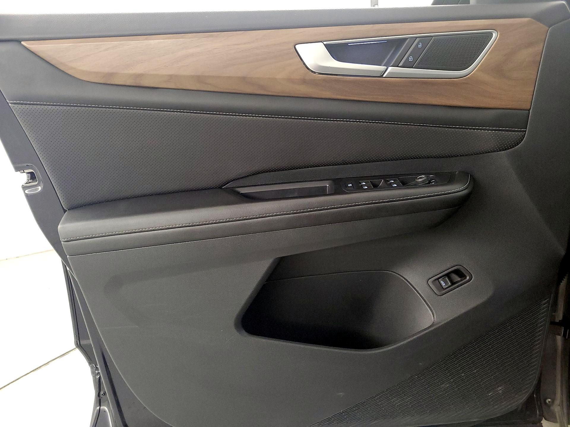 Thumbnail: 2024 Volkswagen Atlas - 12