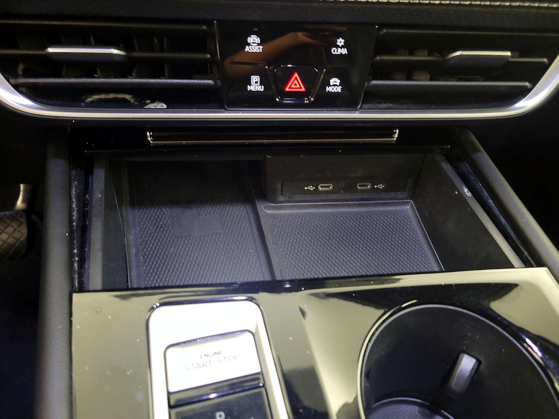 Thumbnail: 2024 Volkswagen Atlas - 18